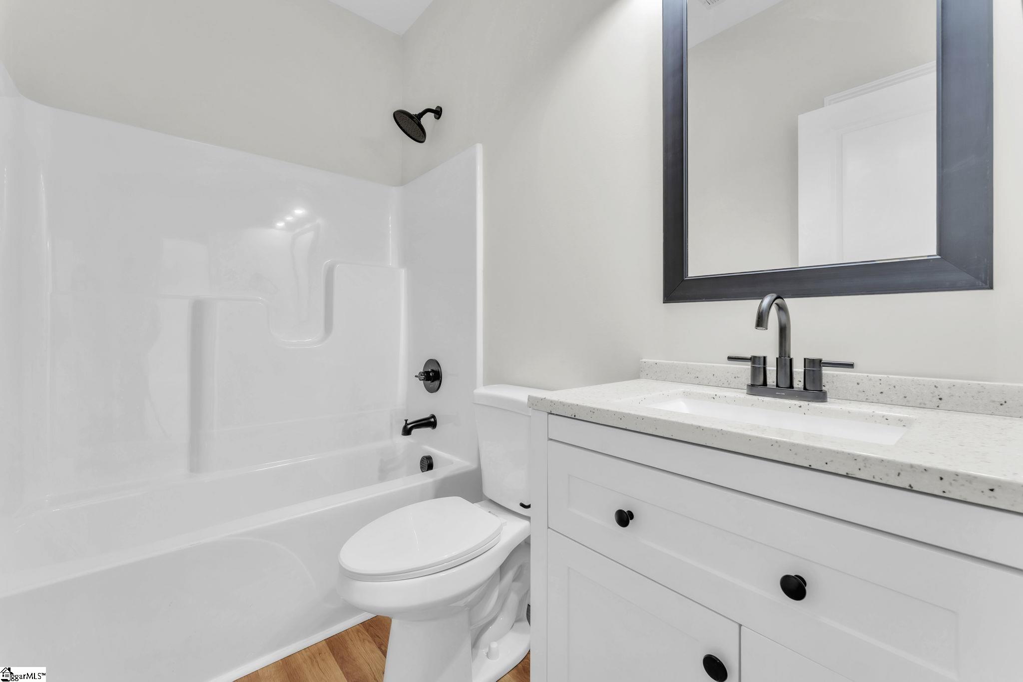 5126 N Old Laurens Road Gray Court, SC 29645