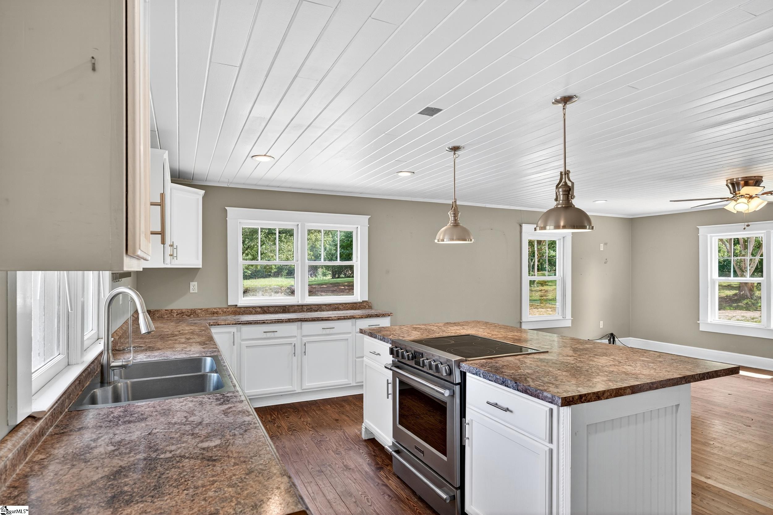 4891 S Main Street Cowpens, SC 29330