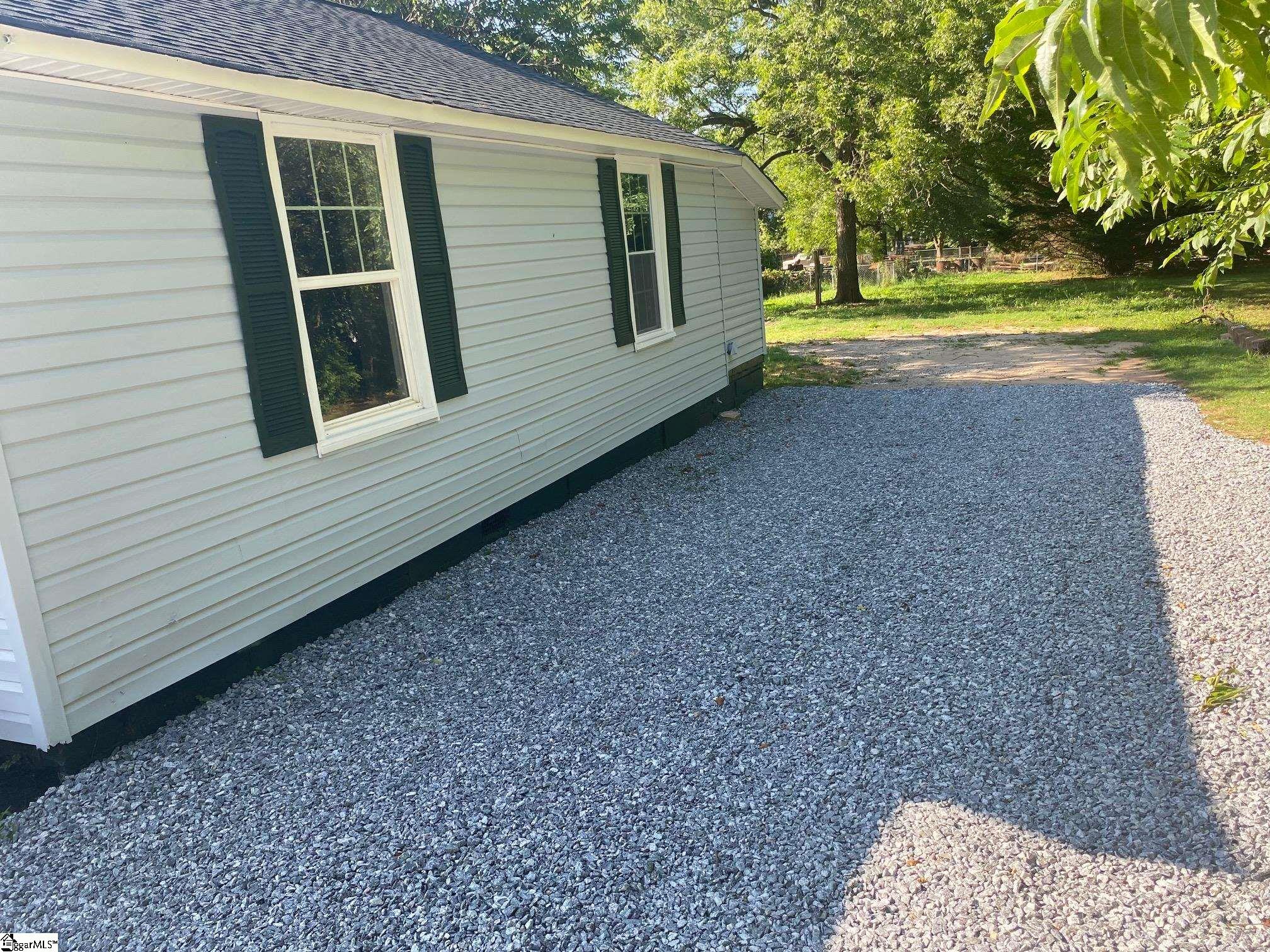312 W Roosevelt Drive Anderson, SC 29626