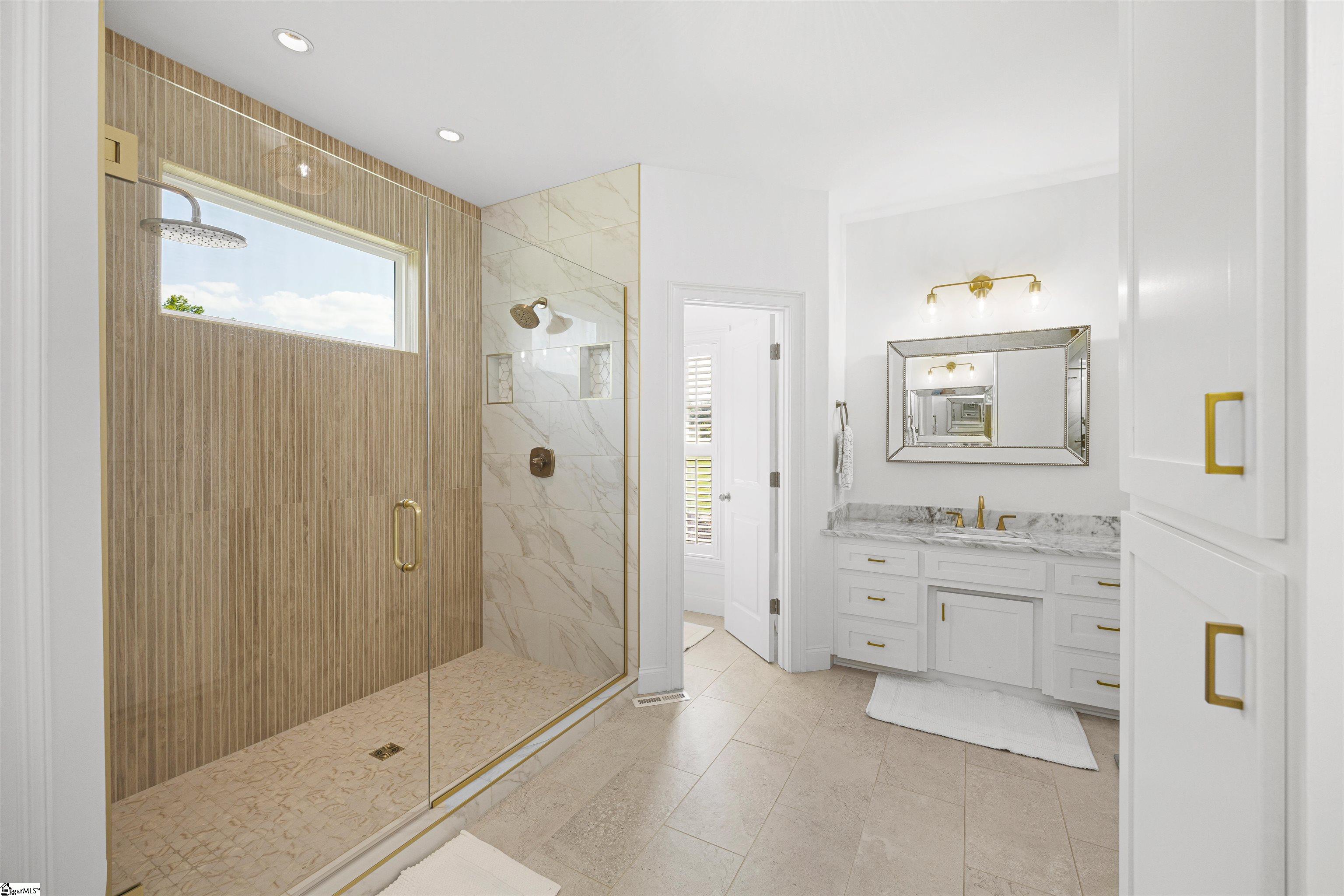 350 Royal Burgess Drive Campobello, SC 29322