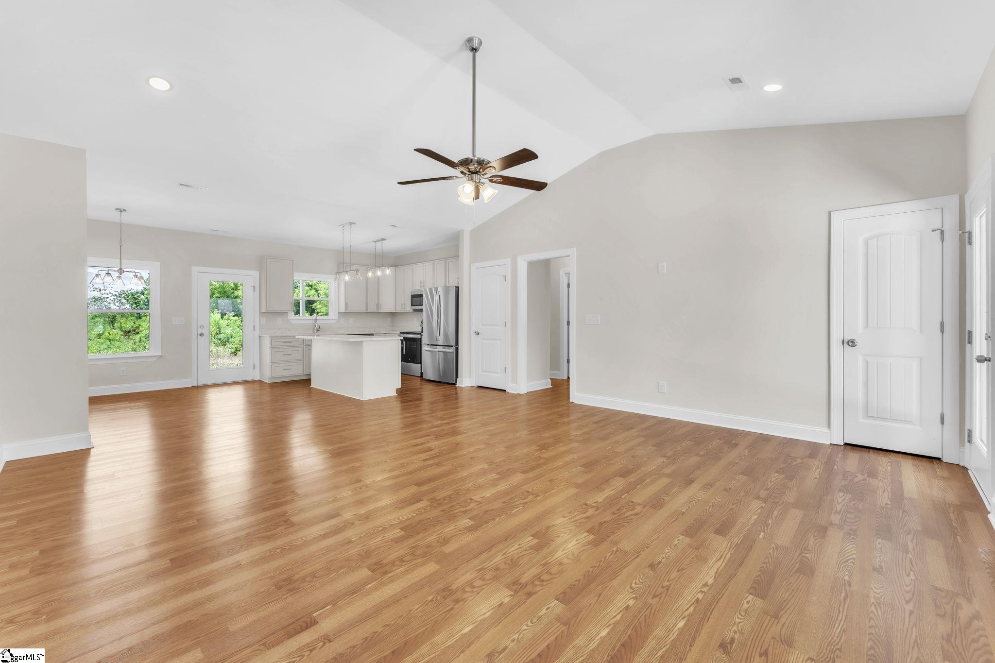 5138 N Old Laurens Road Gray Court, SC 29645