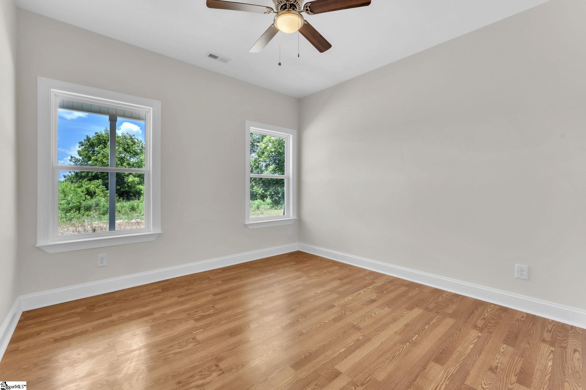 5138 N Old Laurens Road Gray Court, SC 29645