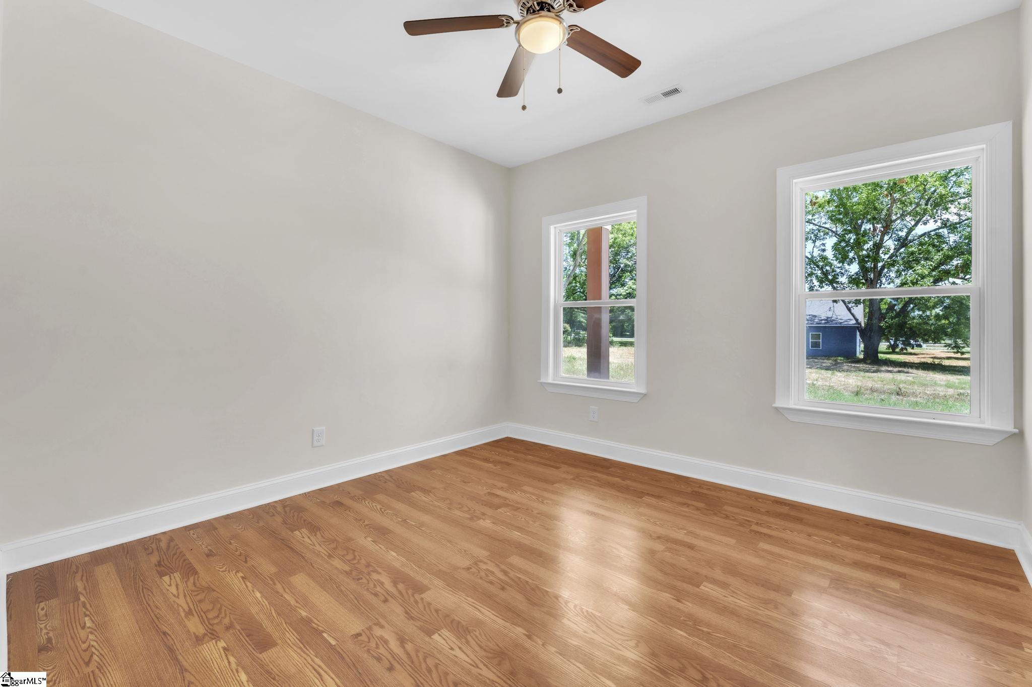 5138 N Old Laurens Road Gray Court, SC 29645