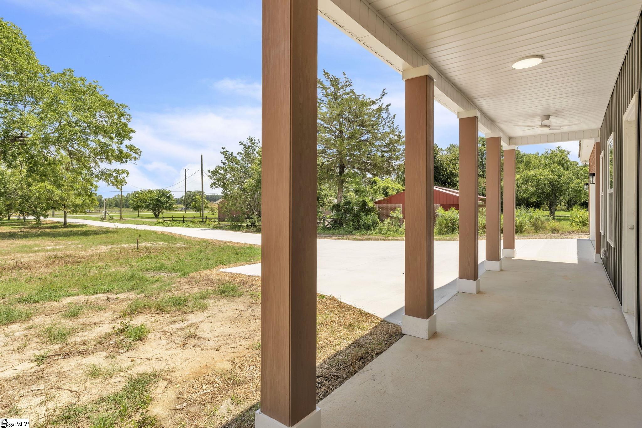 5138 N Old Laurens Road Gray Court, SC 29645