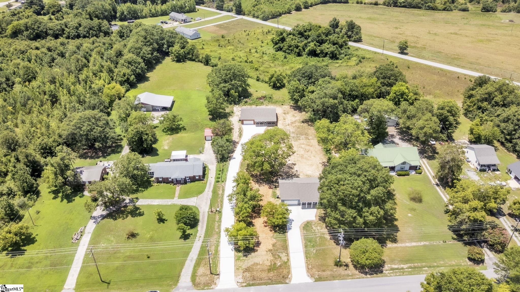 5138 N Old Laurens Road Gray Court, SC 29645