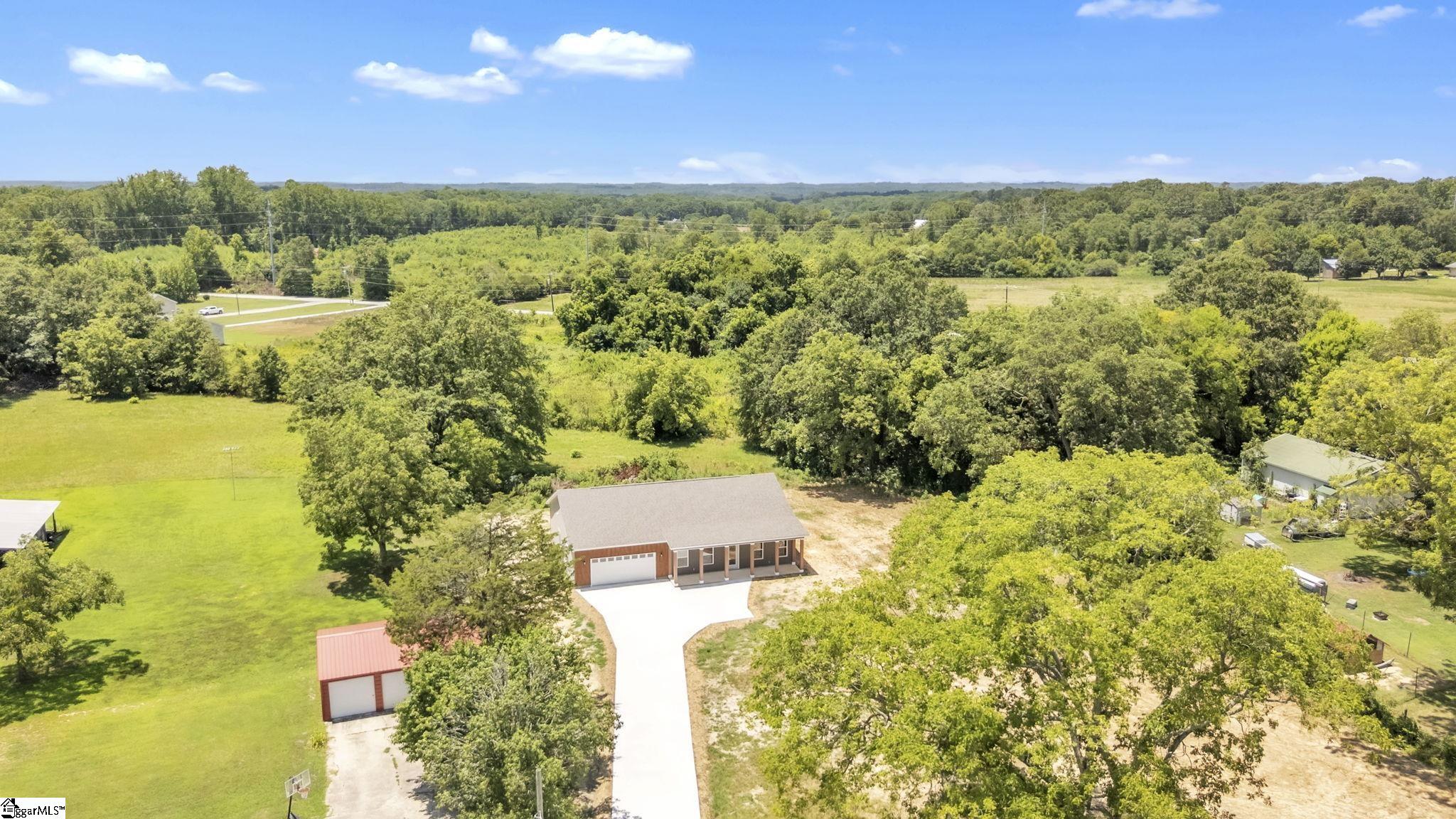 5138 N Old Laurens Road Gray Court, SC 29645