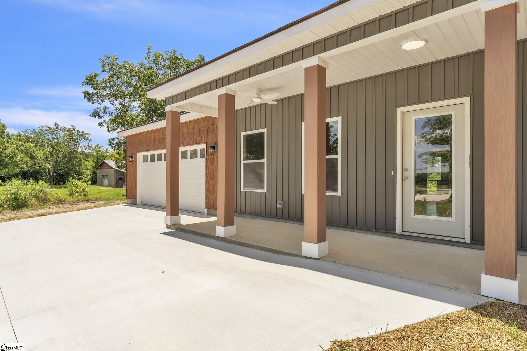 5138 N Old Laurens Road Gray Court, SC 29645