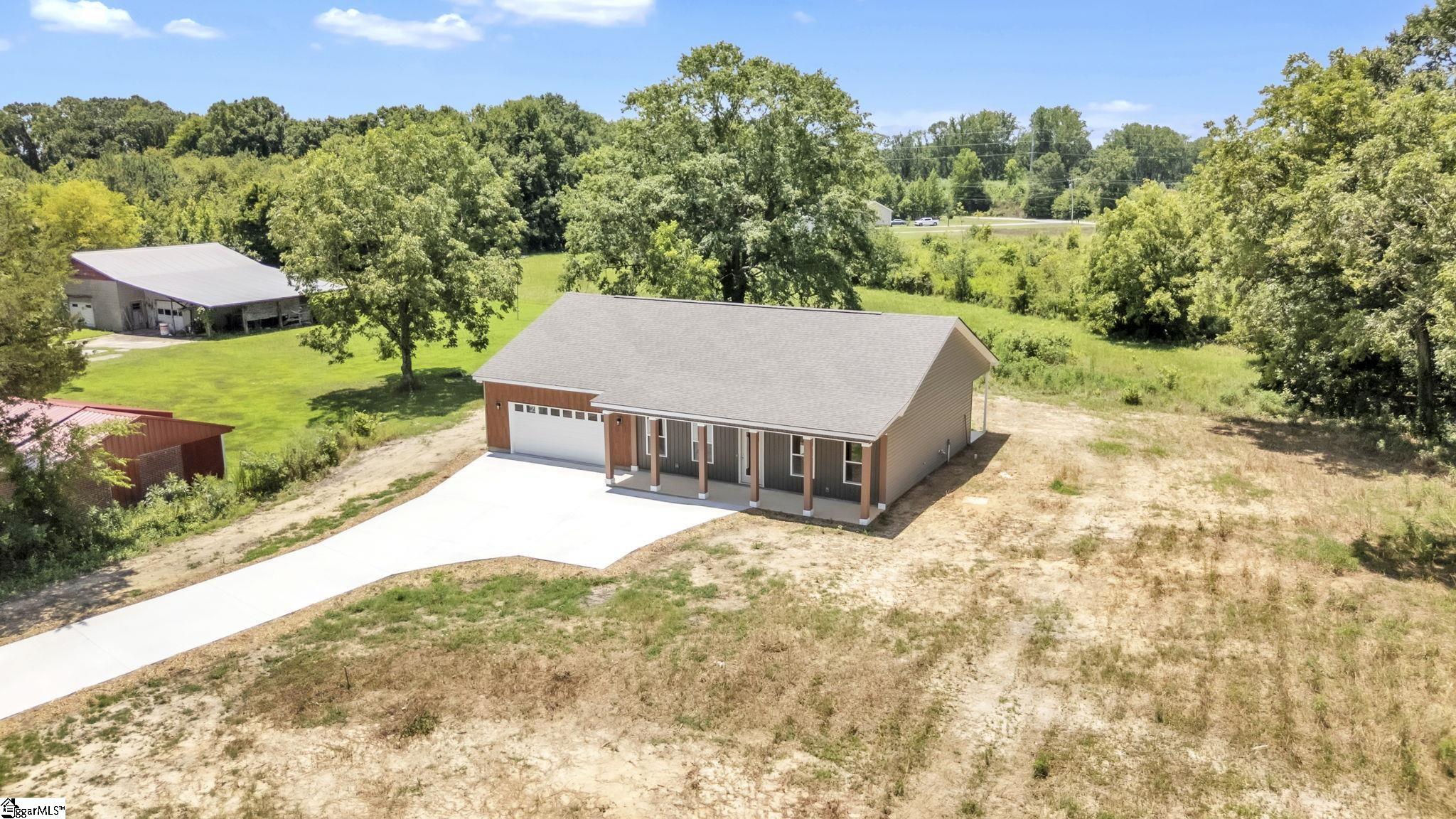 5138 N Old Laurens Road Gray Court, SC 29645
