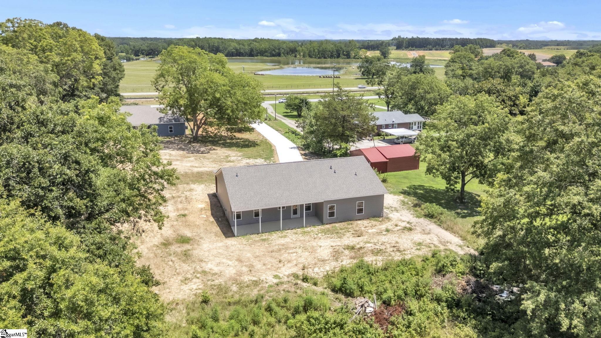5138 N Old Laurens Road Gray Court, SC 29645