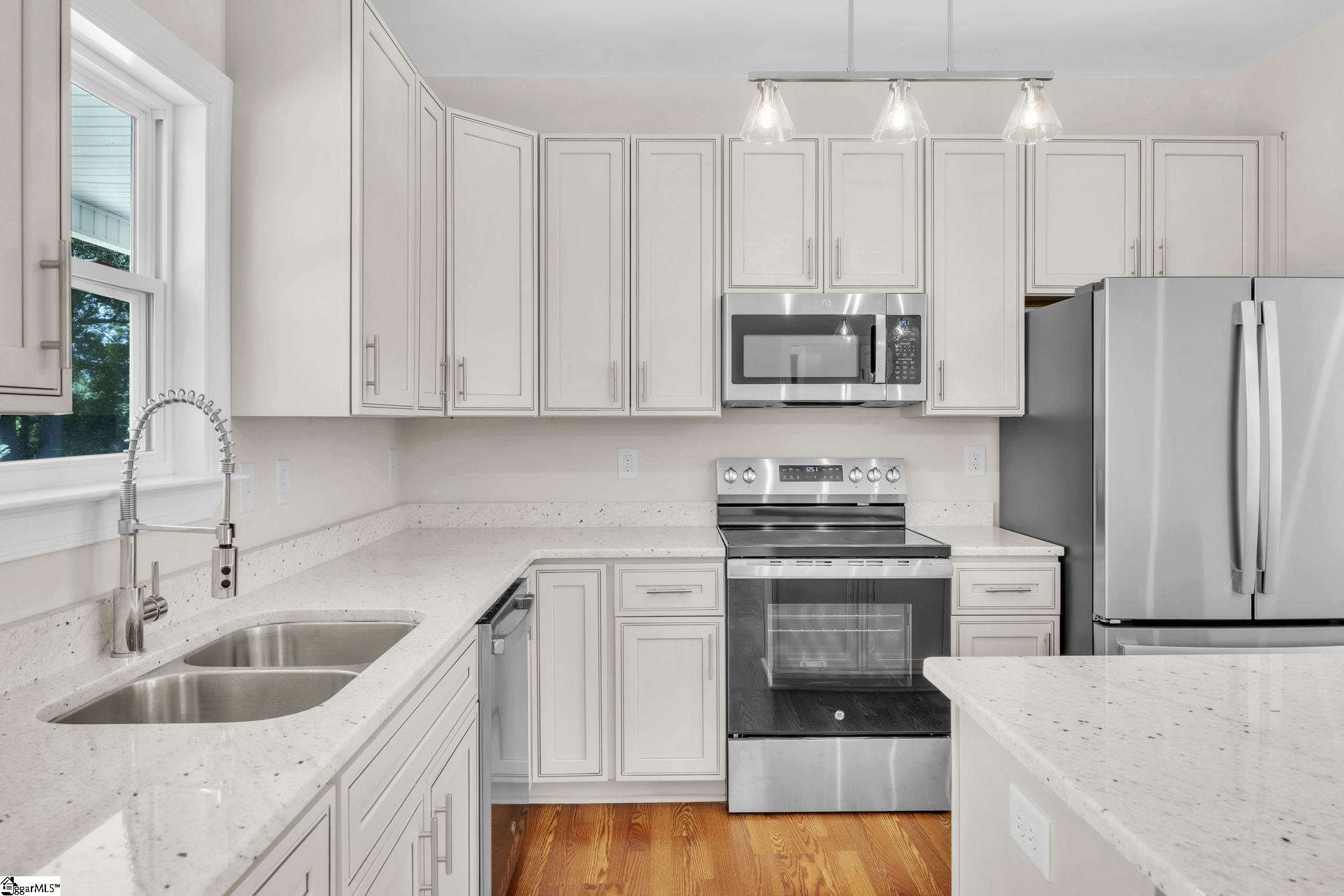 5138 N Old Laurens Road Gray Court, SC 29645