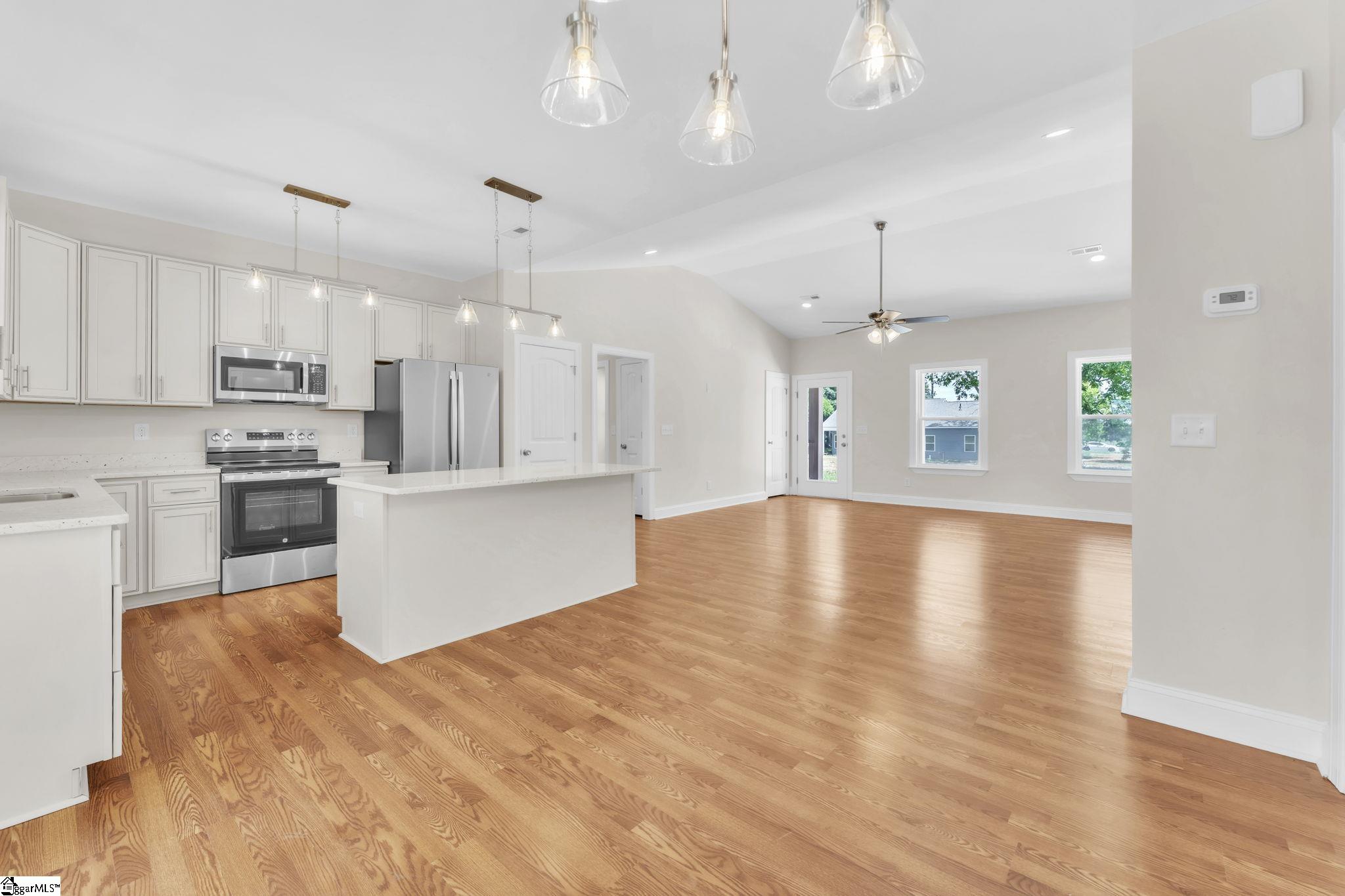 5138 N Old Laurens Road Gray Court, SC 29645