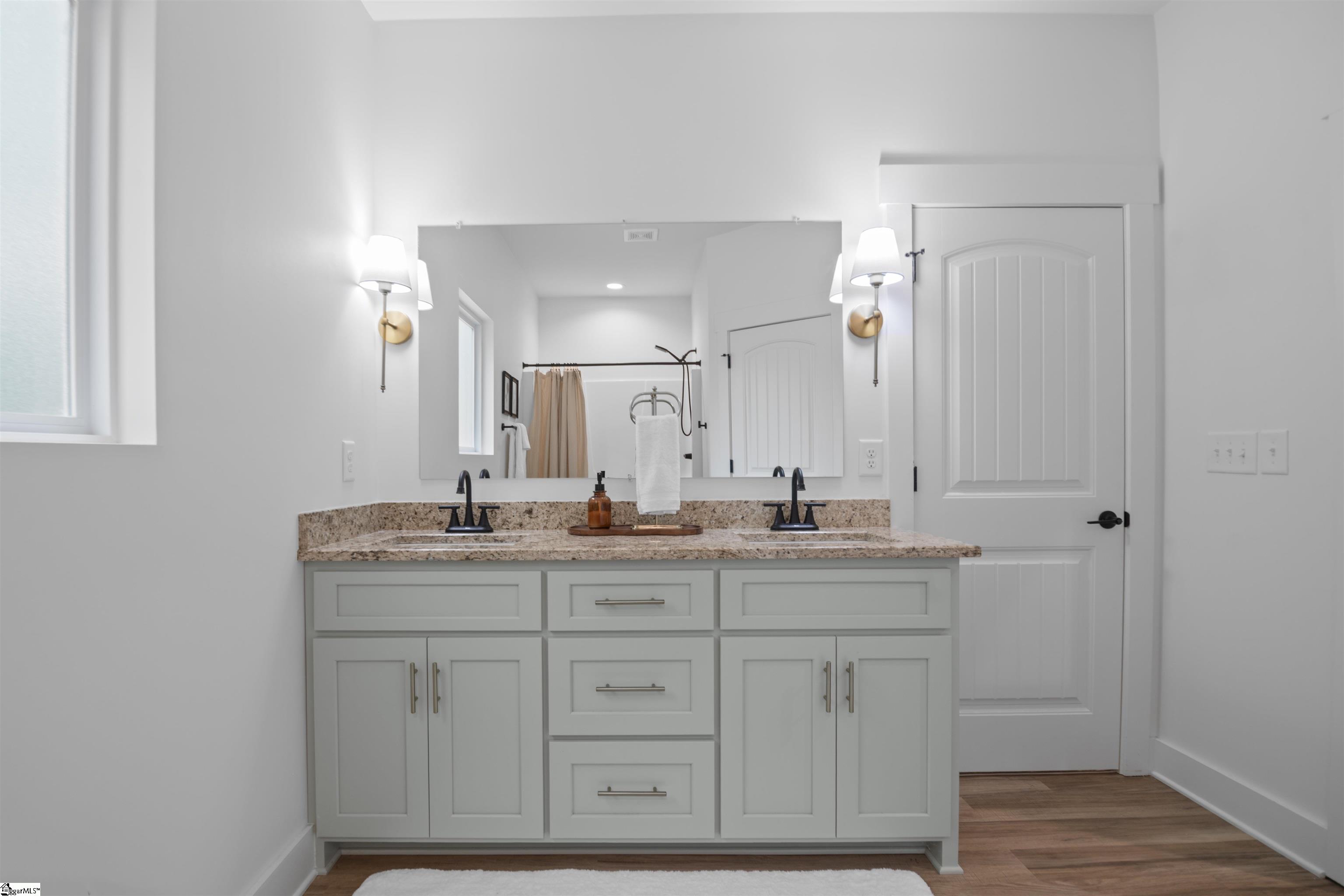 117 E Peninsula Drive Laurens, SC 29360
