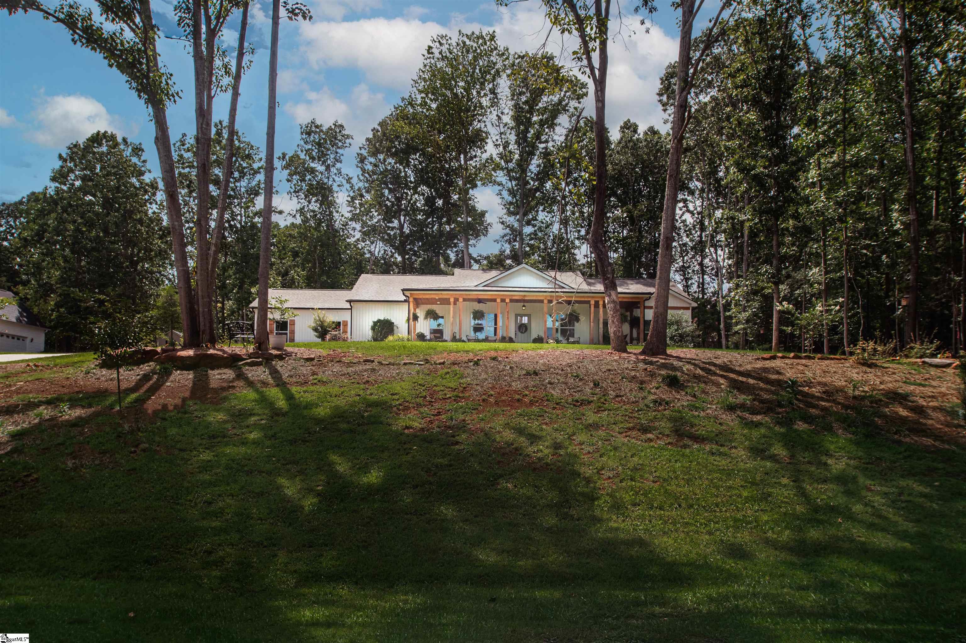 117 E Peninsula Drive Laurens, SC 29360