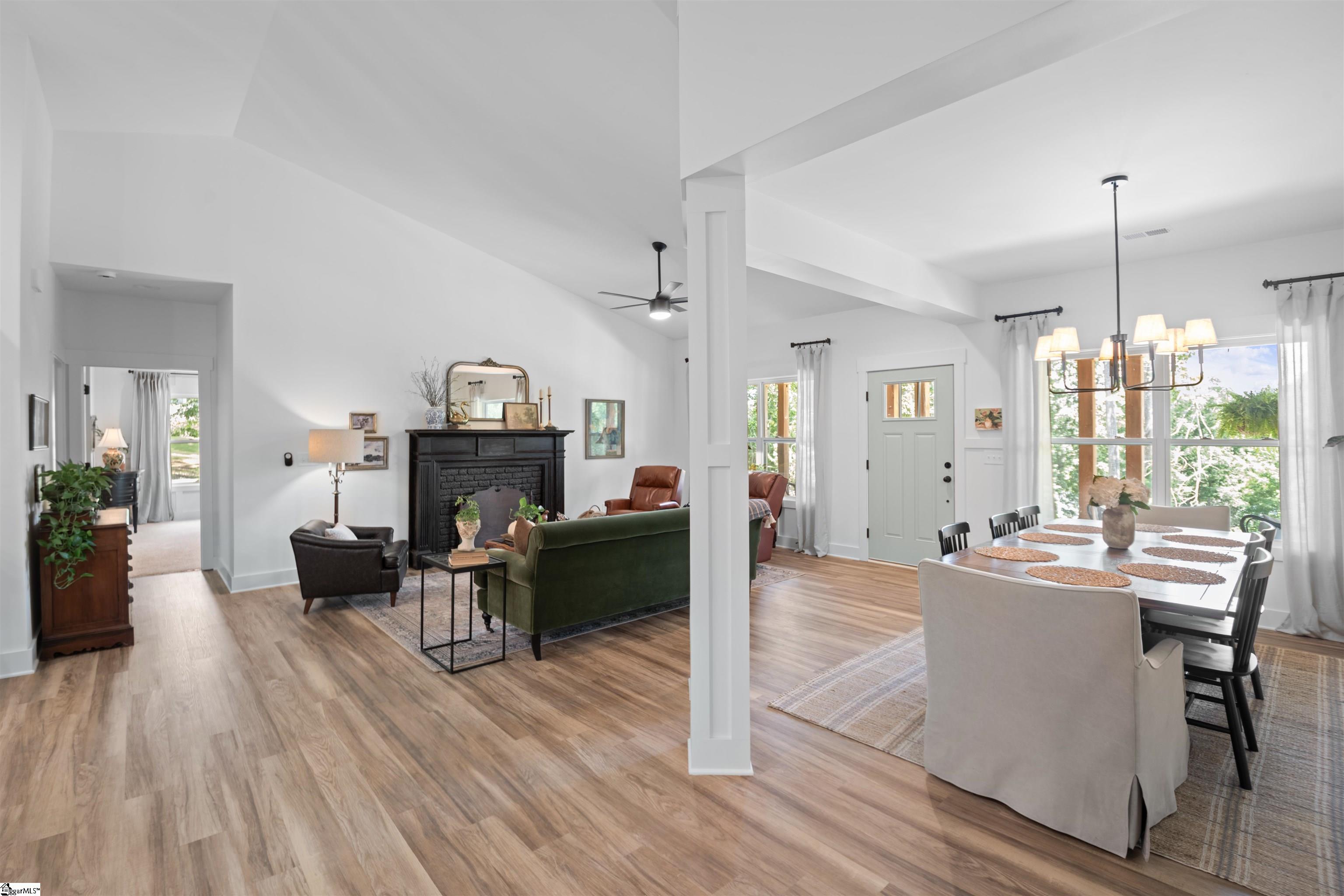 117 E Peninsula Drive Laurens, SC 29360