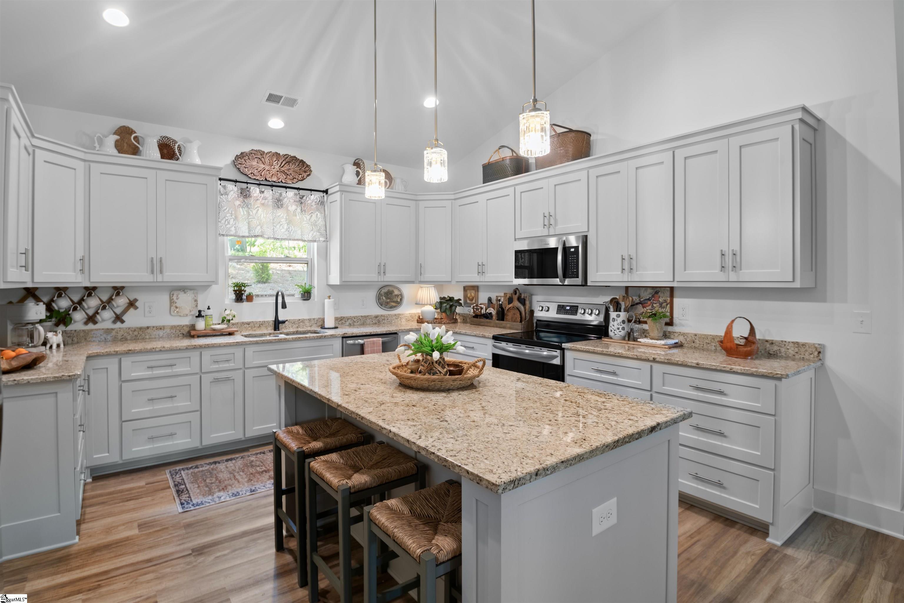 117 E Peninsula Drive Laurens, SC 29360