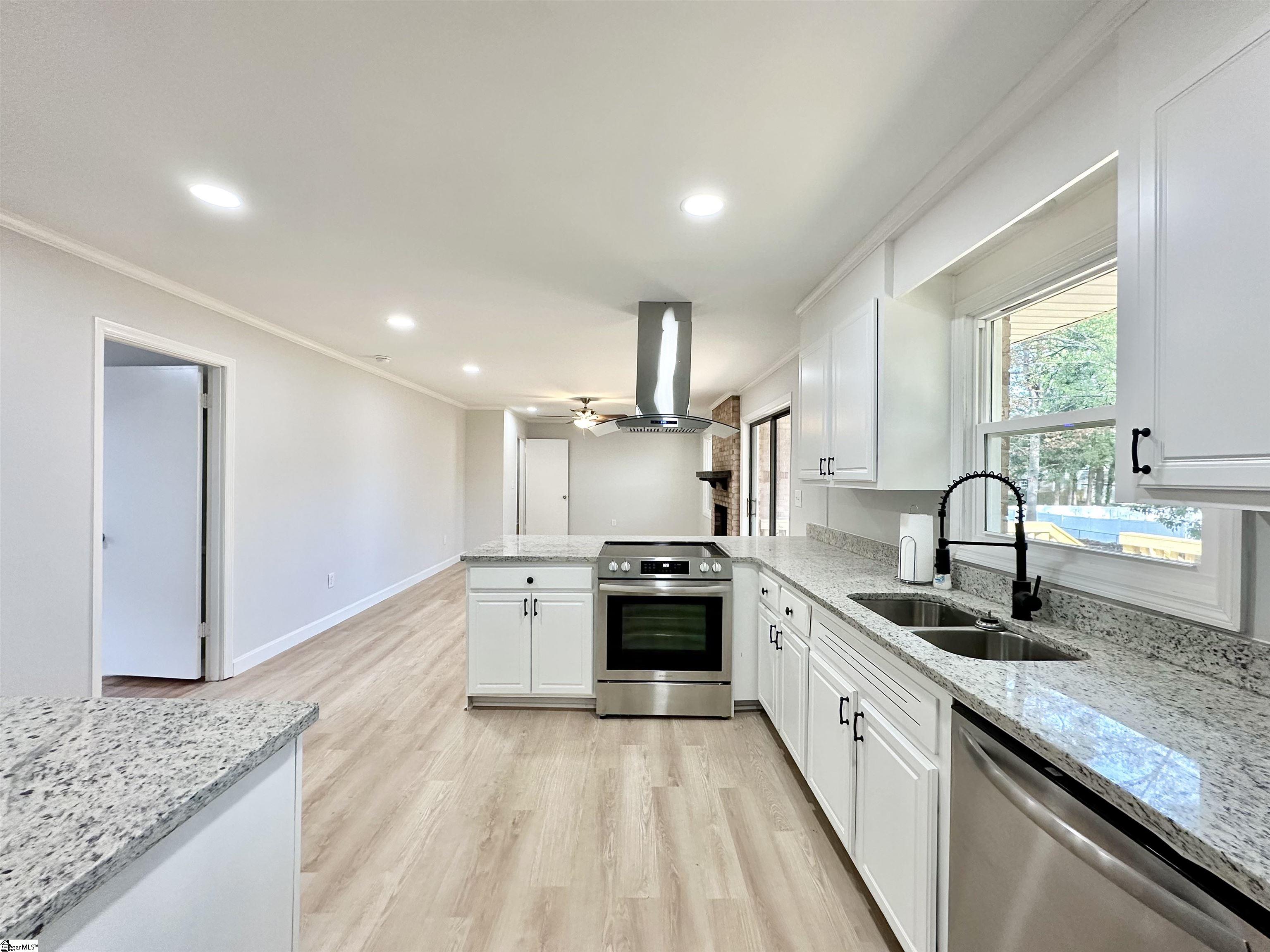 10 Stradley Terrace Greenville, SC 29617