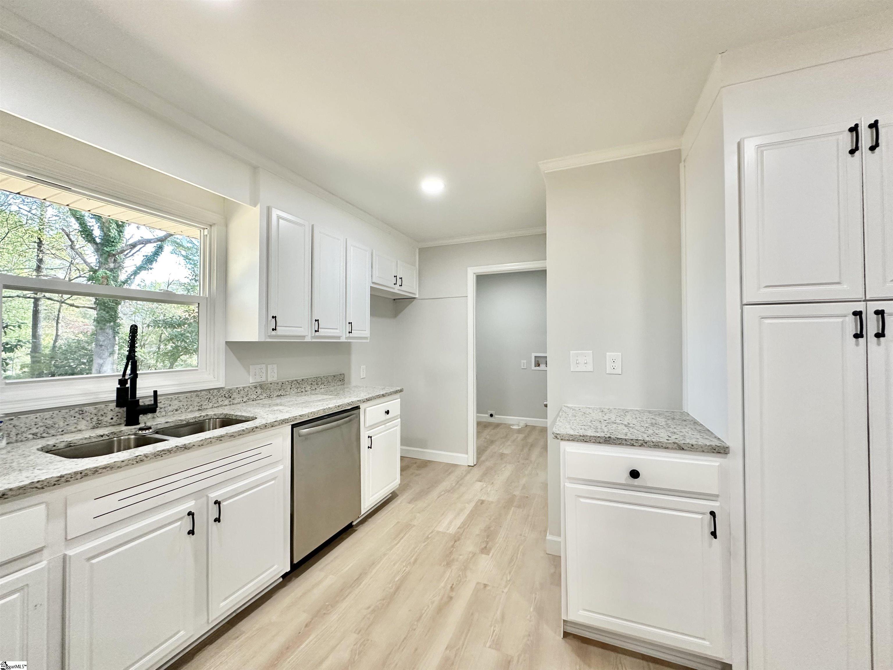 10 Stradley Terrace Greenville, SC 29617