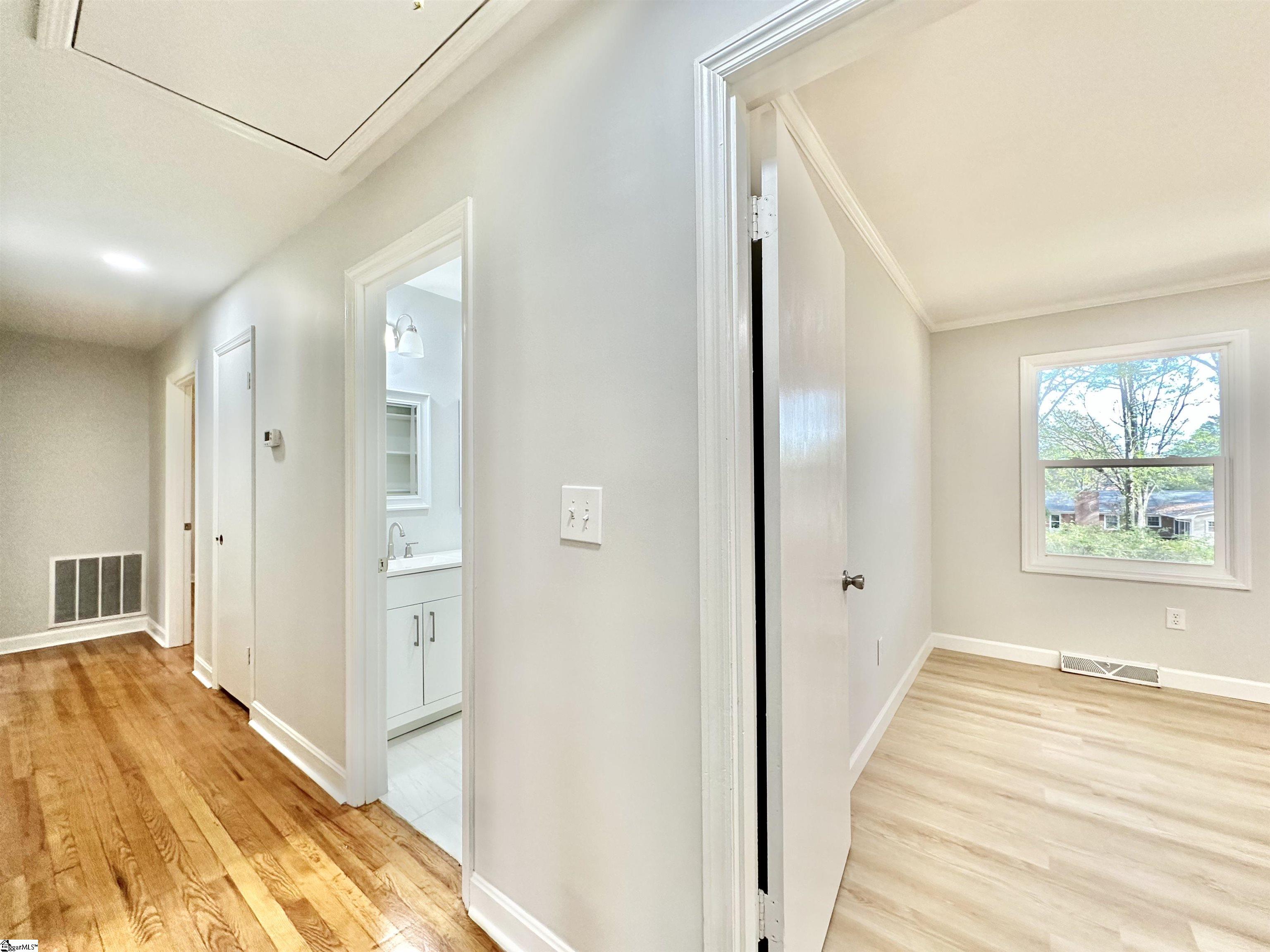 10 Stradley Terrace Greenville, SC 29617