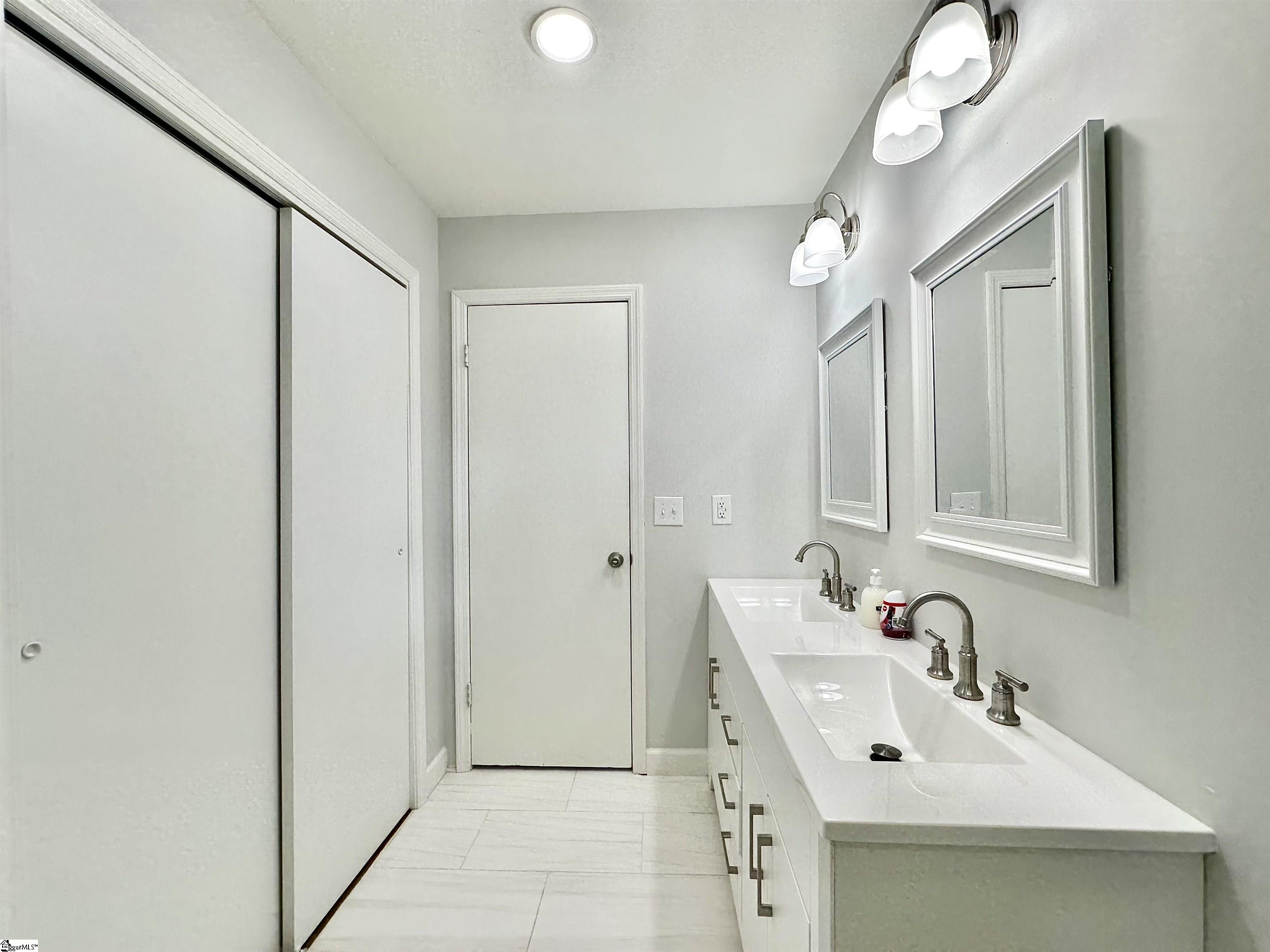 10 Stradley Terrace Greenville, SC 29617