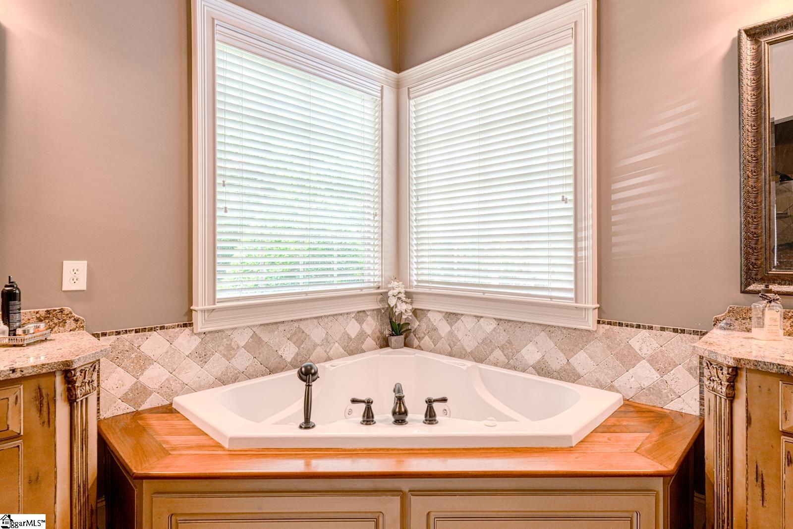 122 Beacon Hill Road Duncan, SC 29334