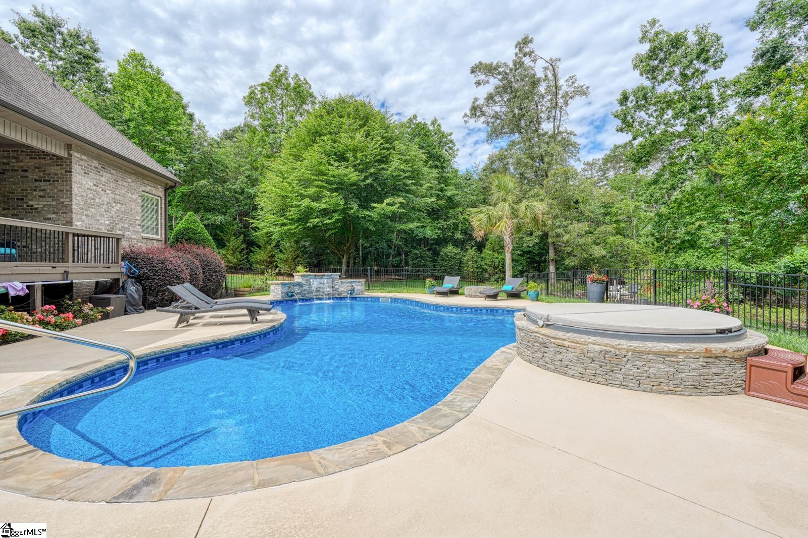 122 Beacon Hill Road Duncan, SC 29334