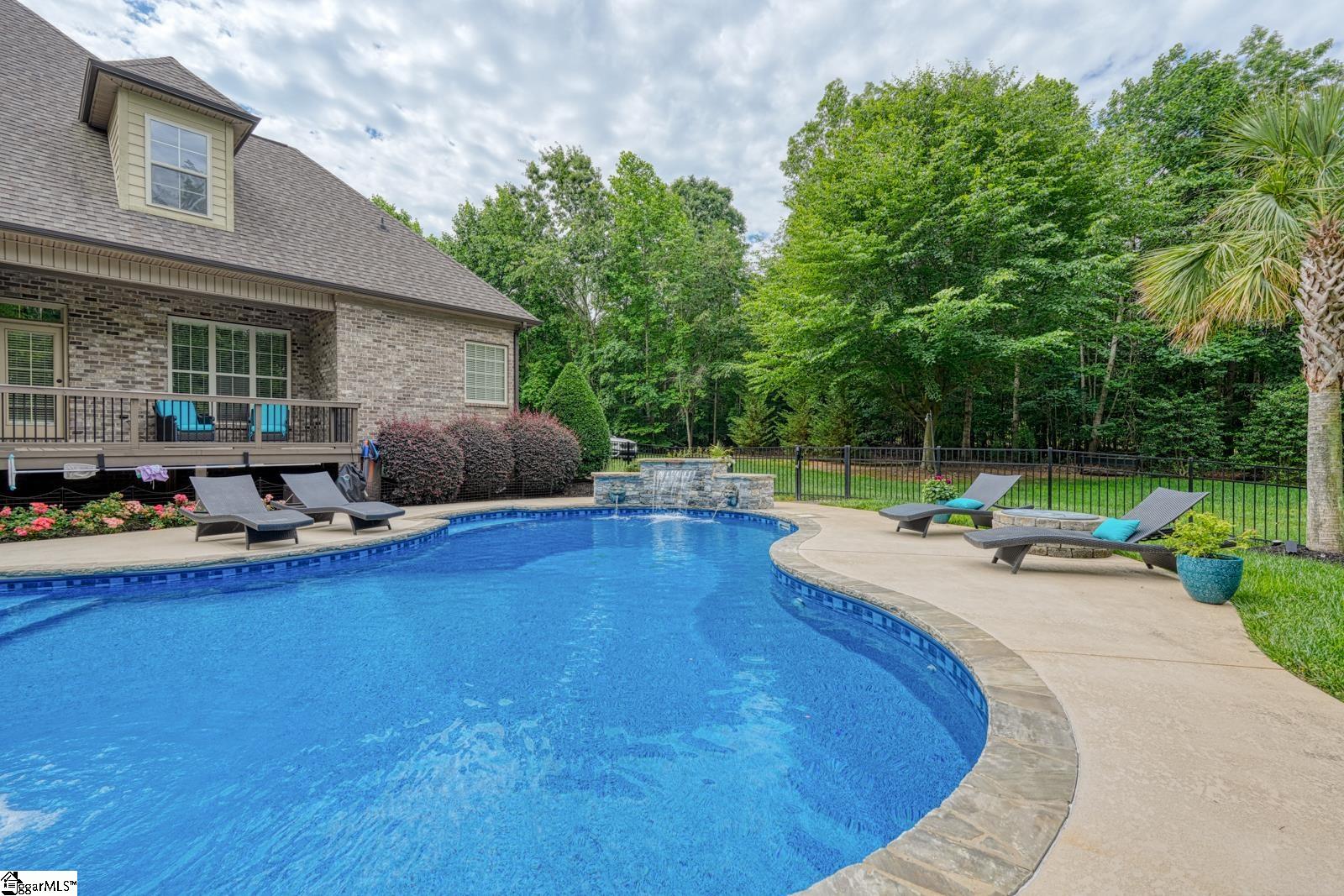 122 Beacon Hill Road Duncan, SC 29334