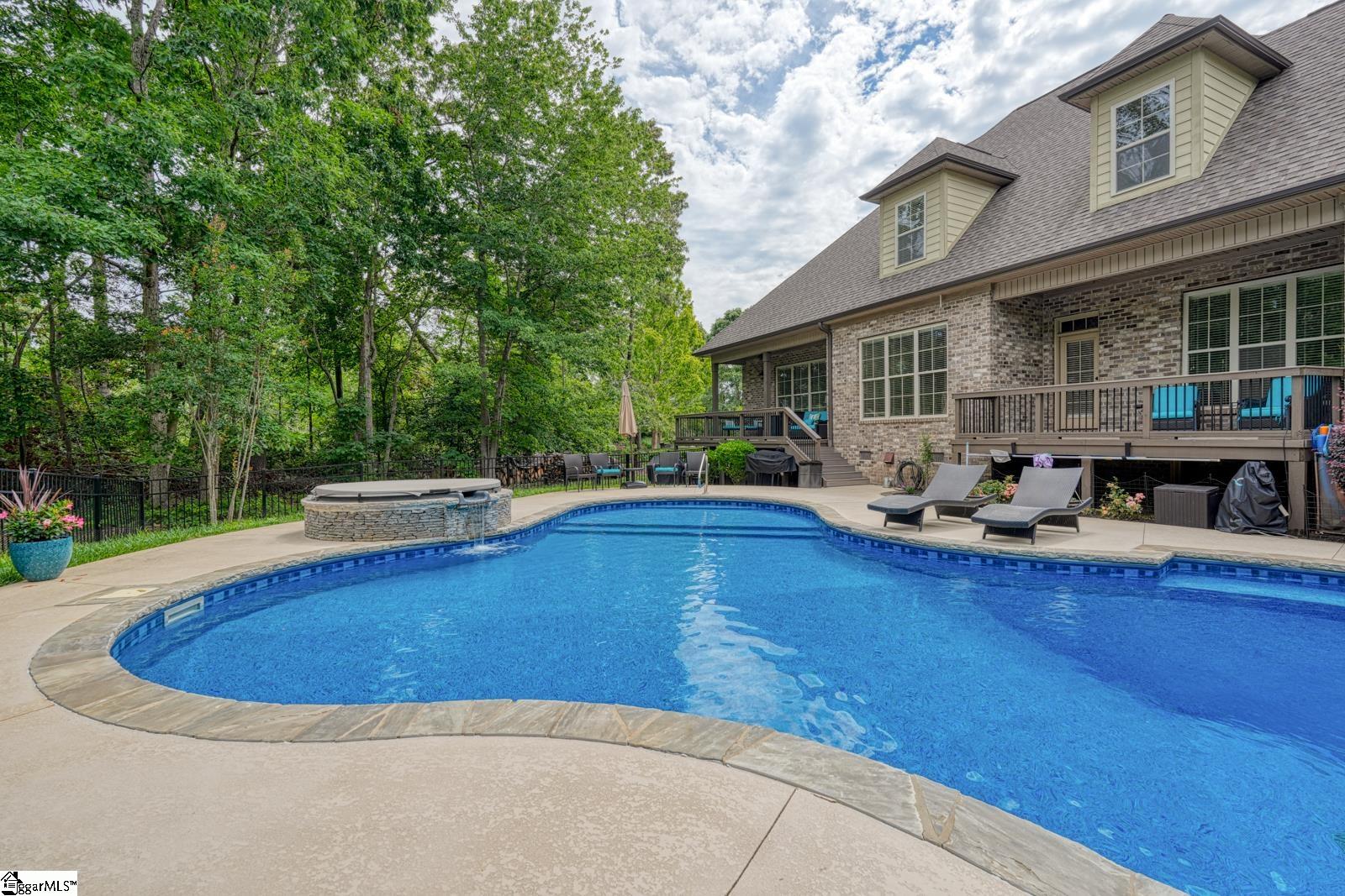 122 Beacon Hill Road Duncan, SC 29334
