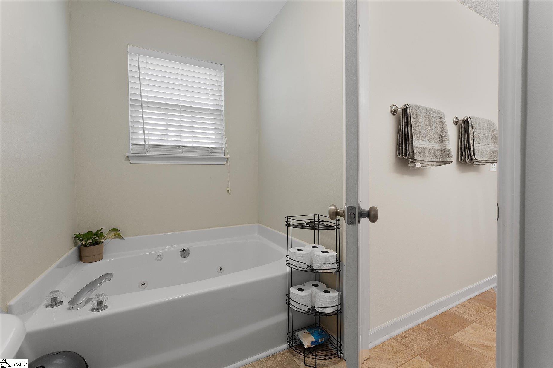 107 Whileaway Court Taylors, SC 29687