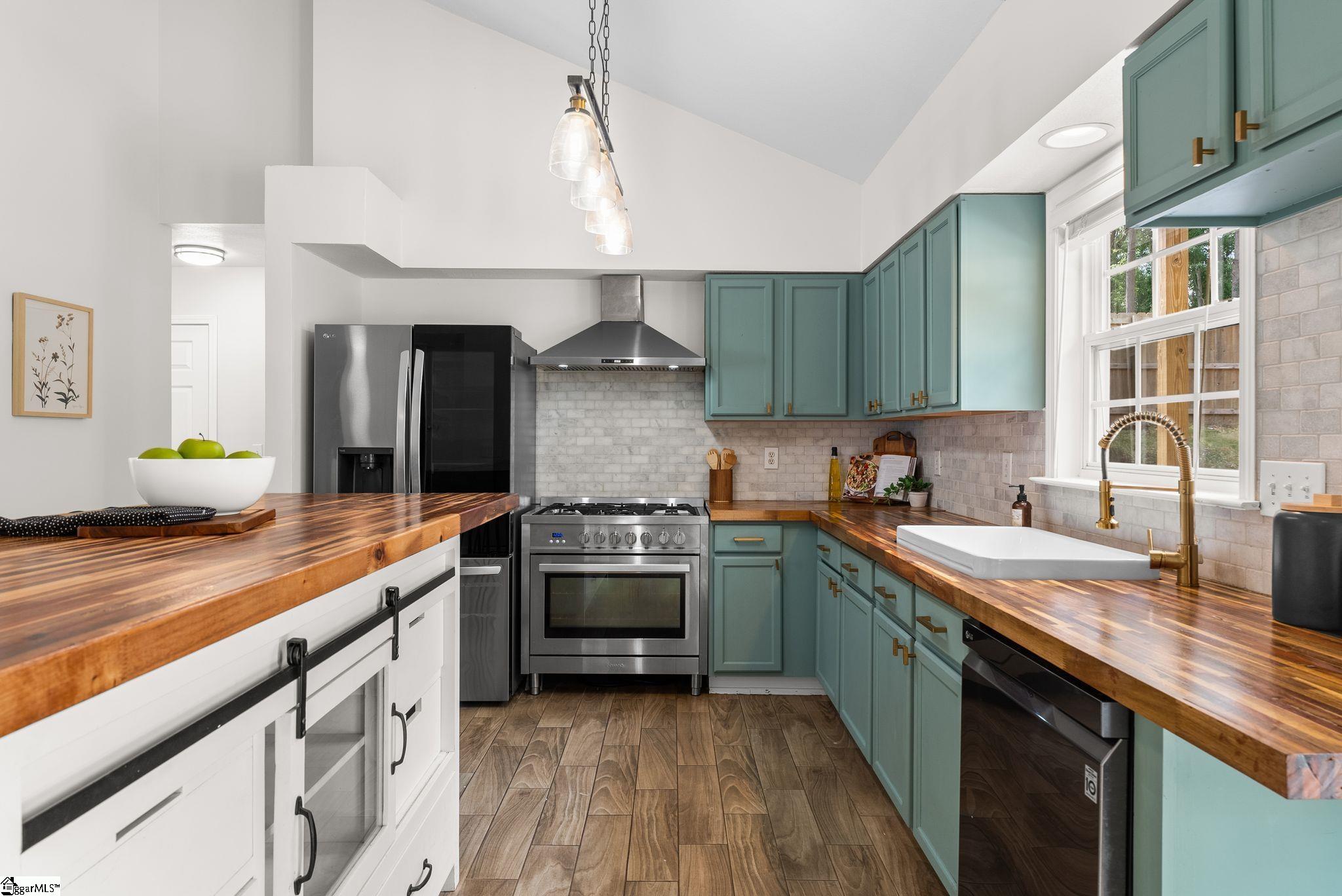 131 Wilbon Circle Simpsonville, SC 29681