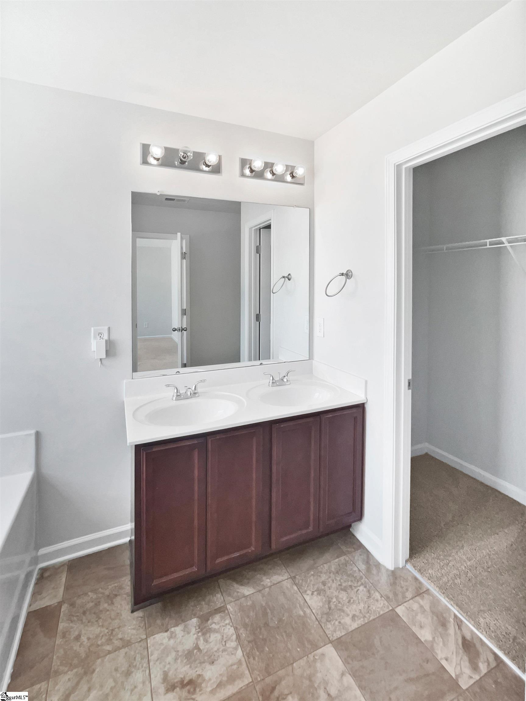 139 Evvalane Drive Spartanburg, SC 29302