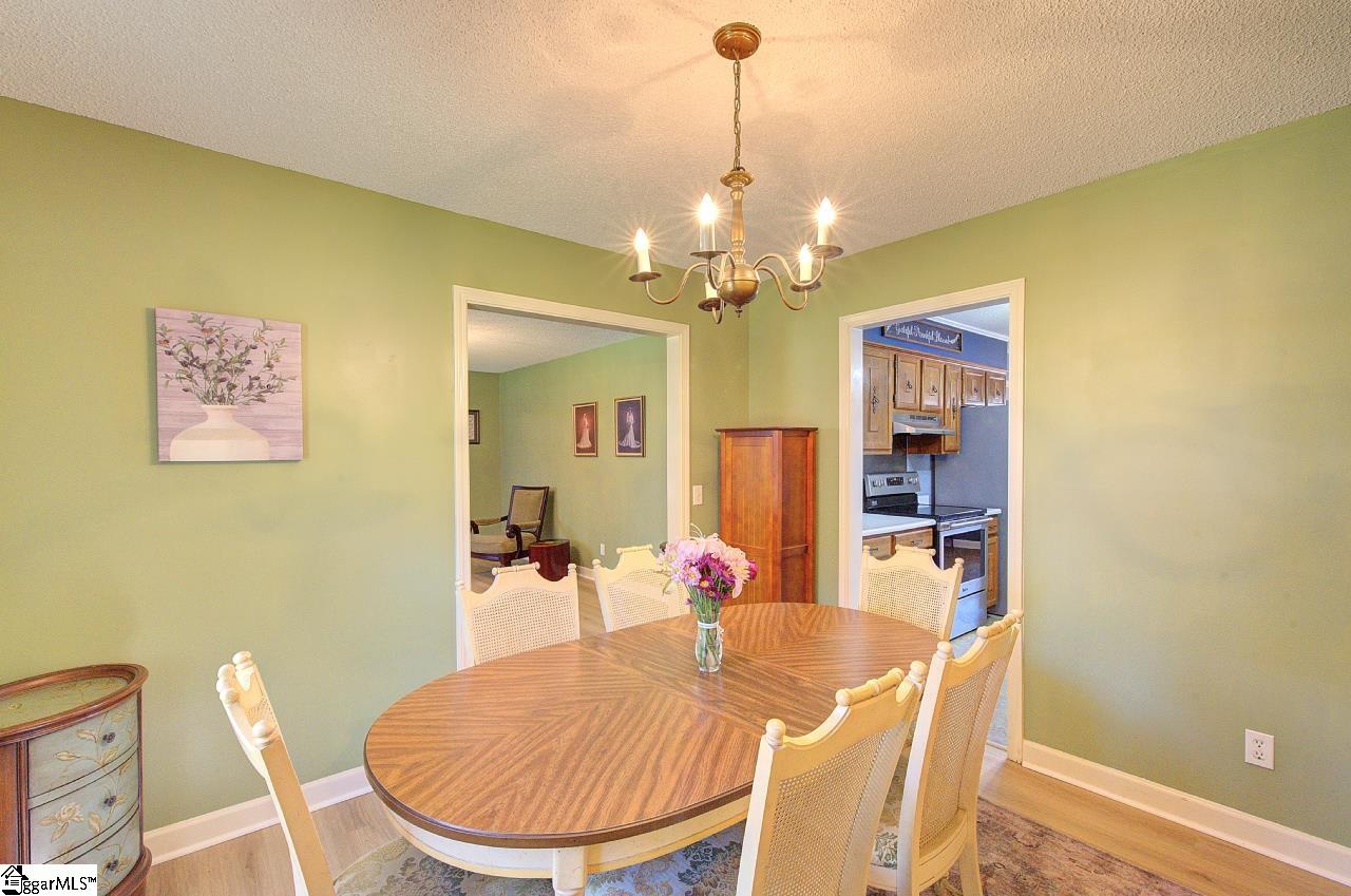 109 Cooper Drive Simpsonville, SC 29681