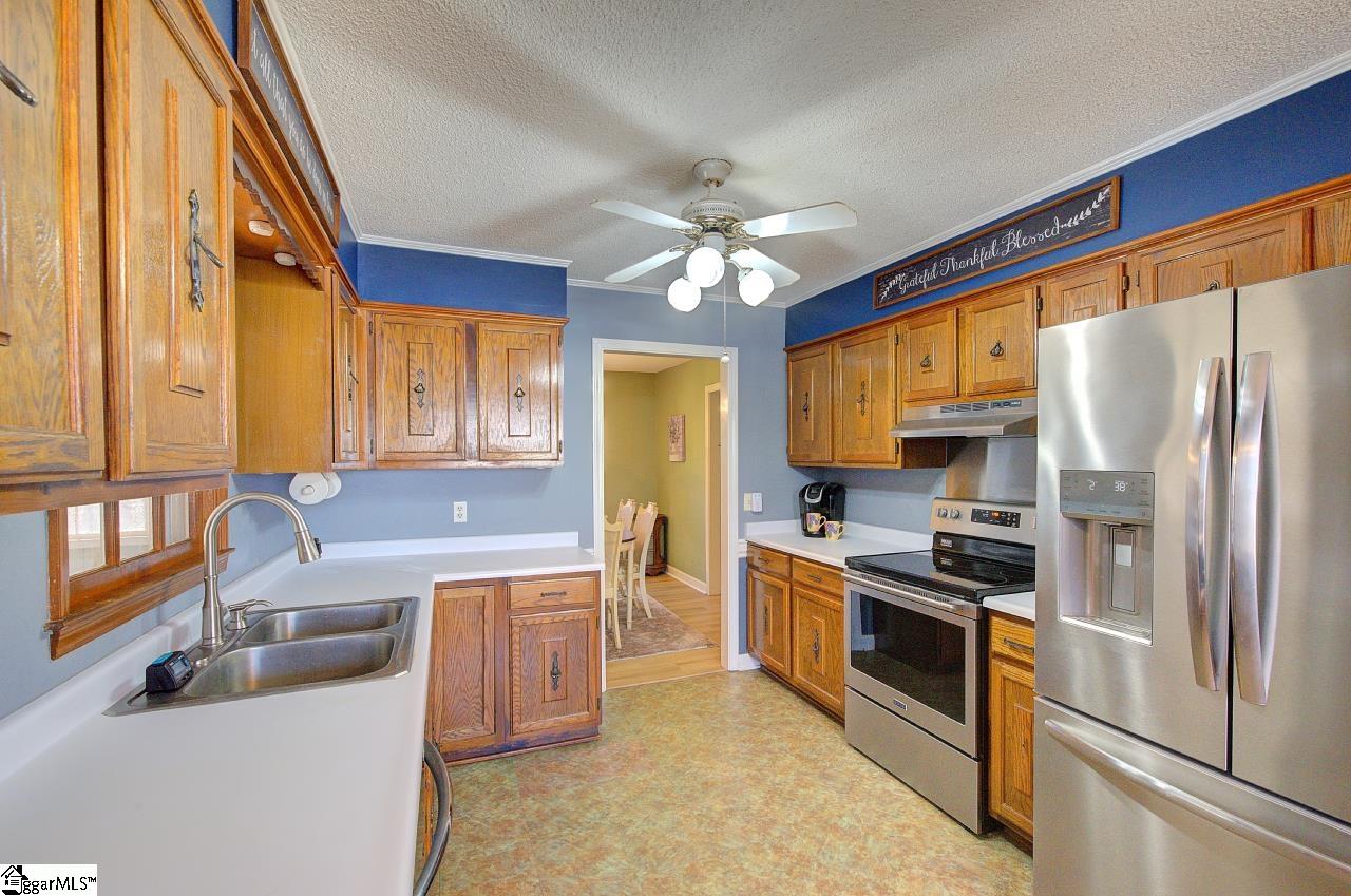 109 Cooper Drive Simpsonville, SC 29681