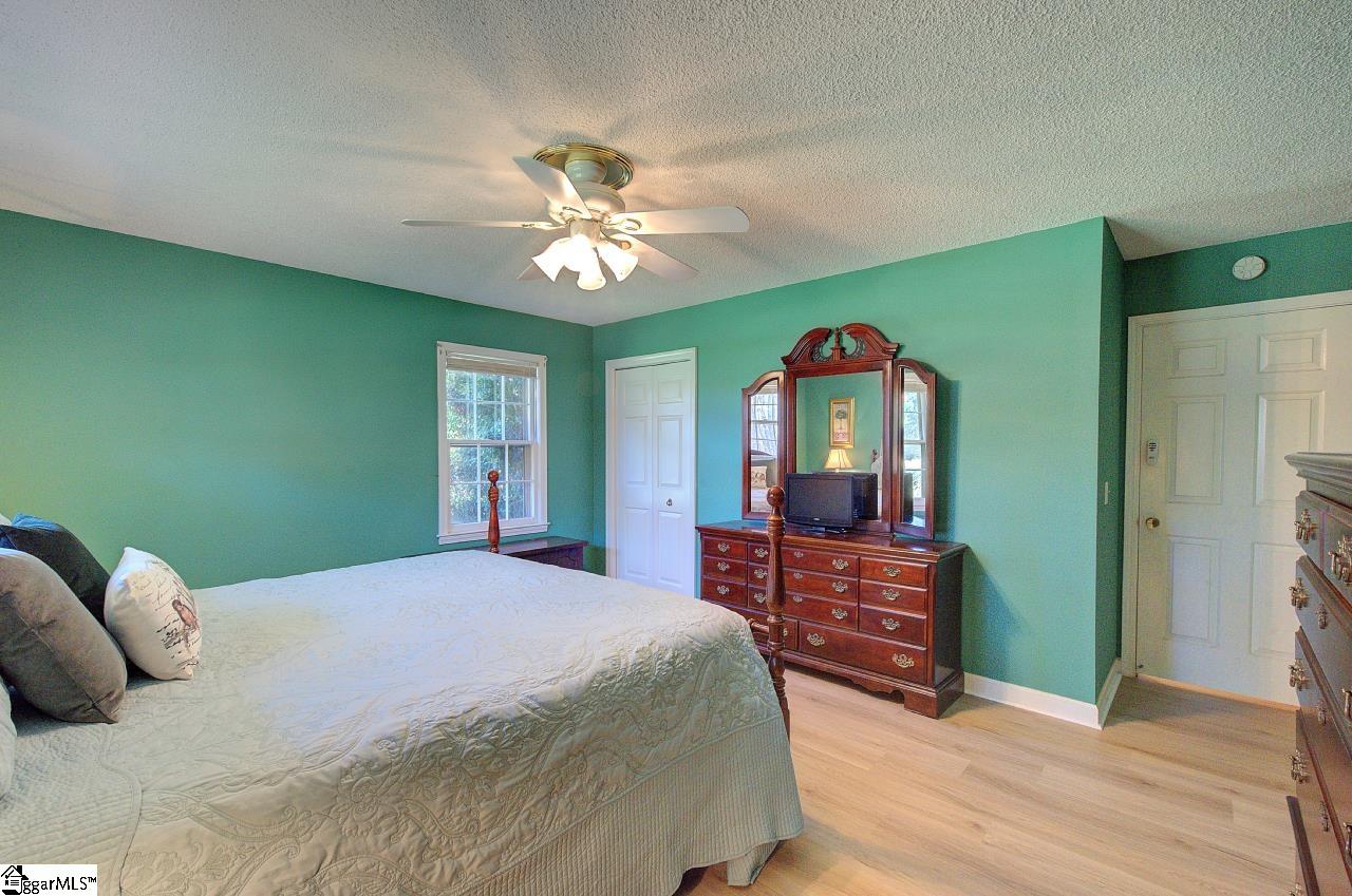 109 Cooper Drive Simpsonville, SC 29681