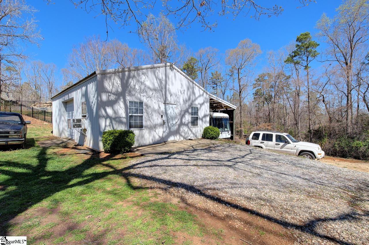 109 Cooper Drive Simpsonville, SC 29681