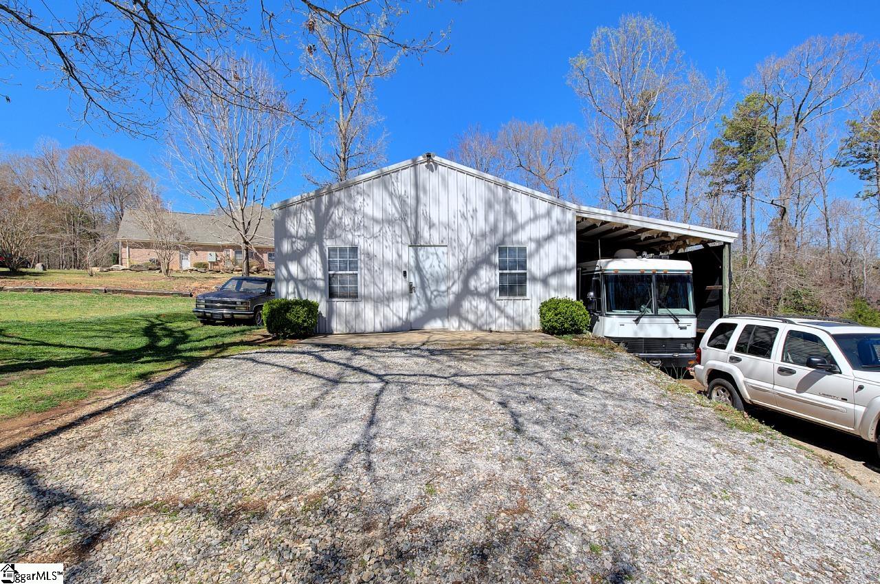 109 Cooper Drive Simpsonville, SC 29681