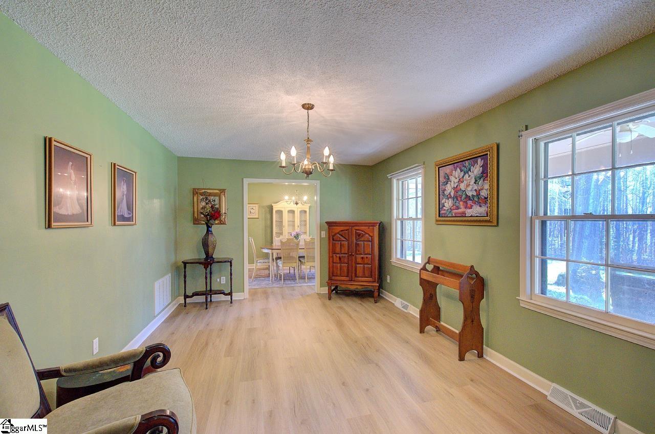 109 Cooper Drive Simpsonville, SC 29681
