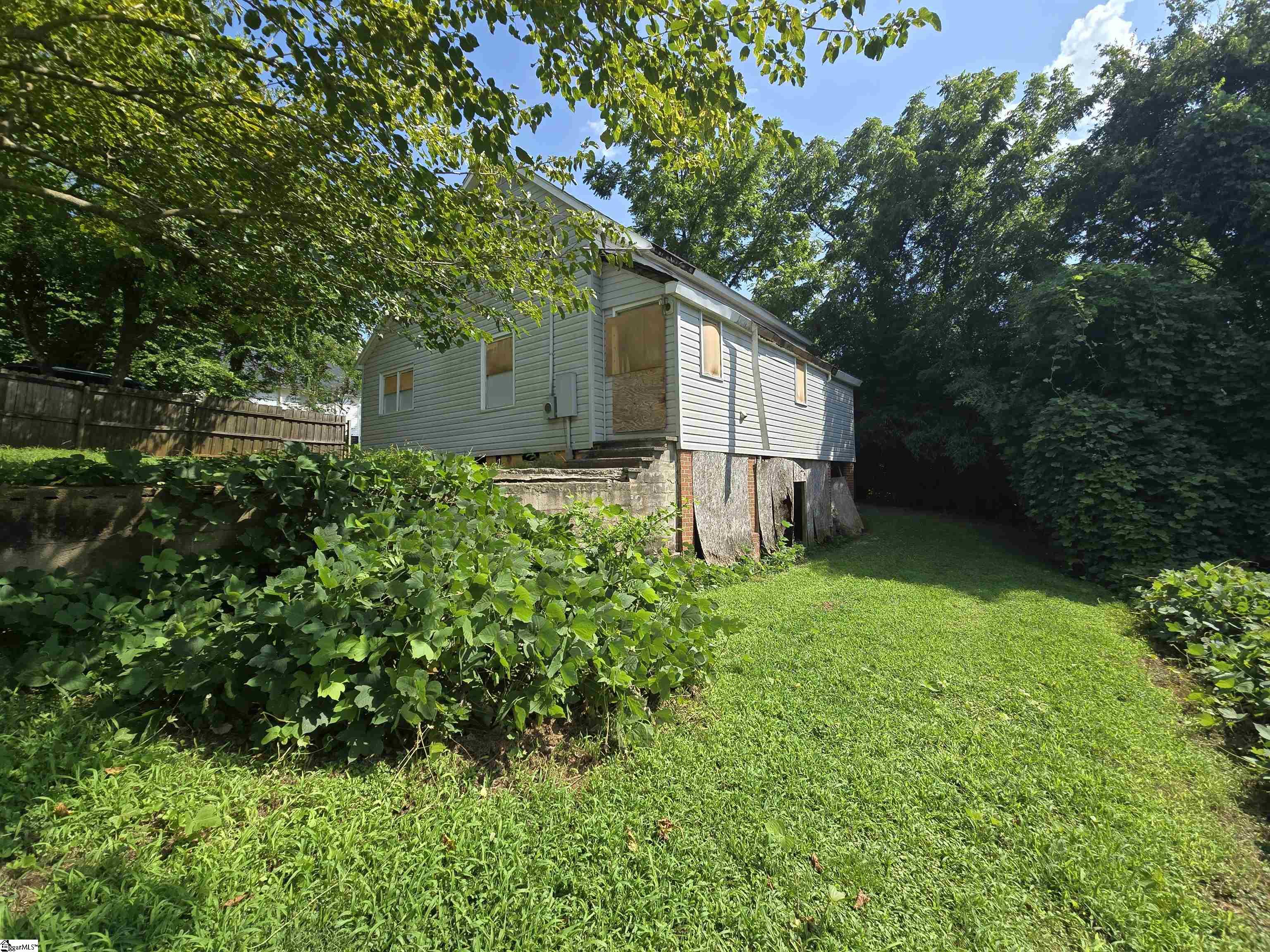 5 Redwood Street Startex, SC 29377