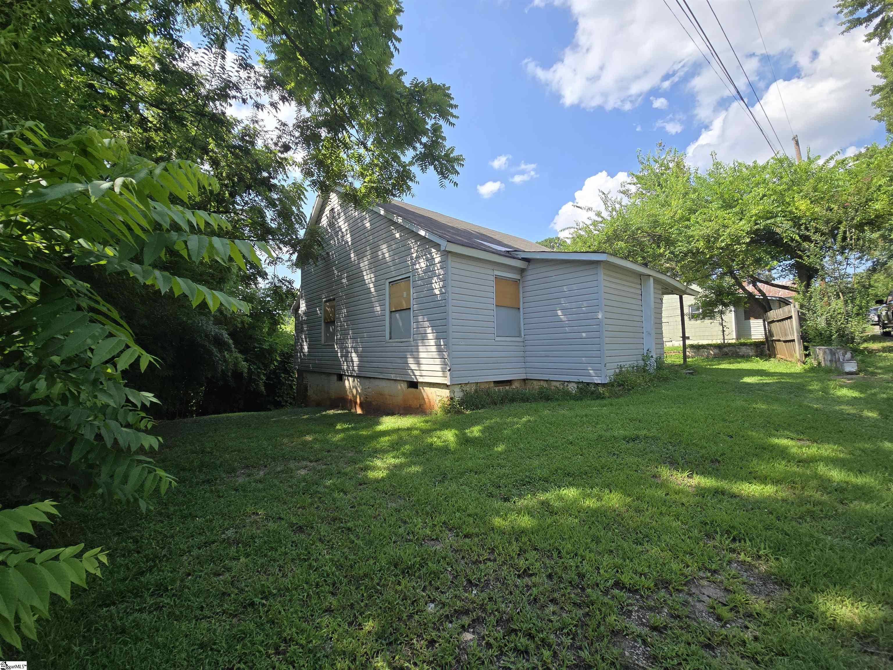 5 Redwood Street Startex, SC 29377