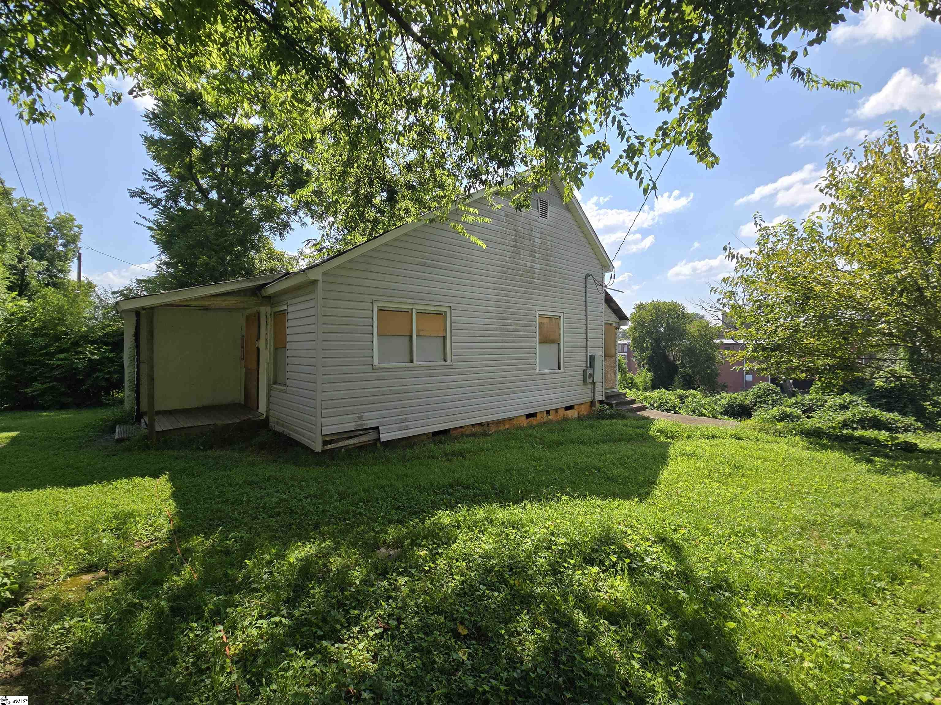 5 Redwood Street Startex, SC 29377