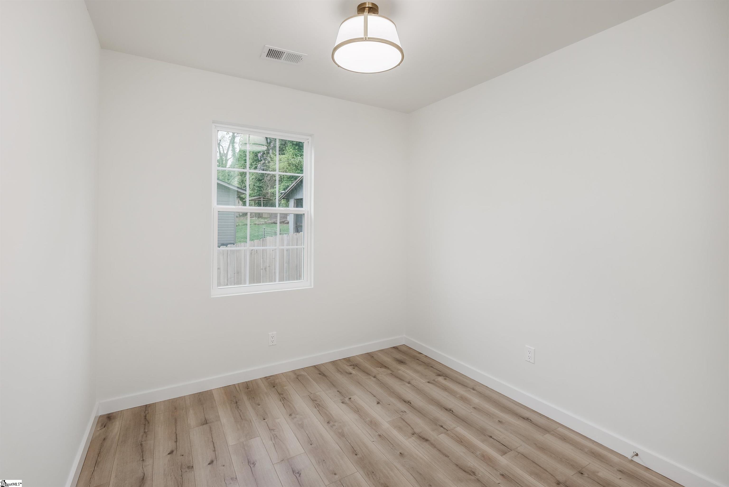23 Ross Street Greenville, SC 29611