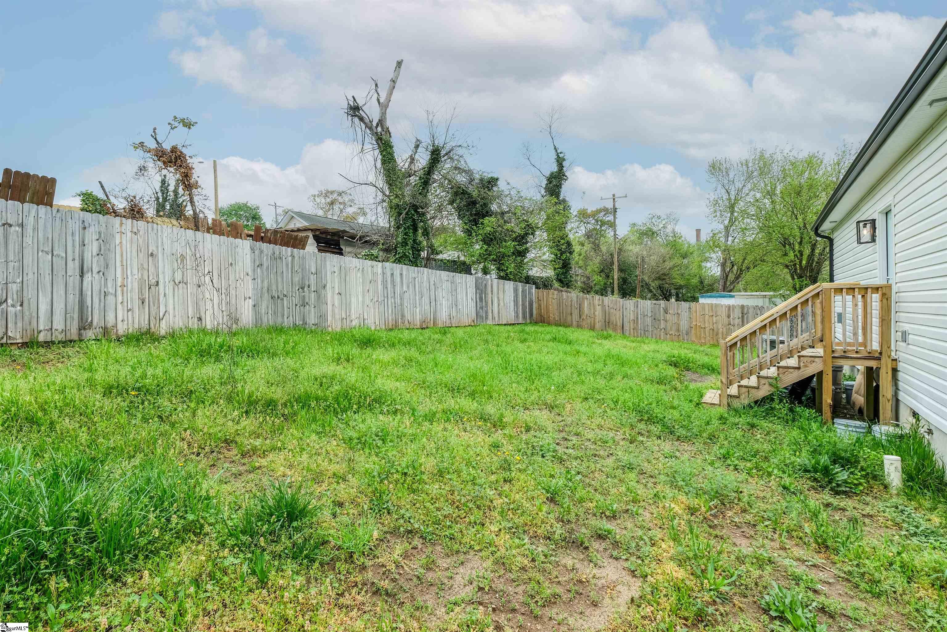 23 Ross Street Greenville, SC 29611