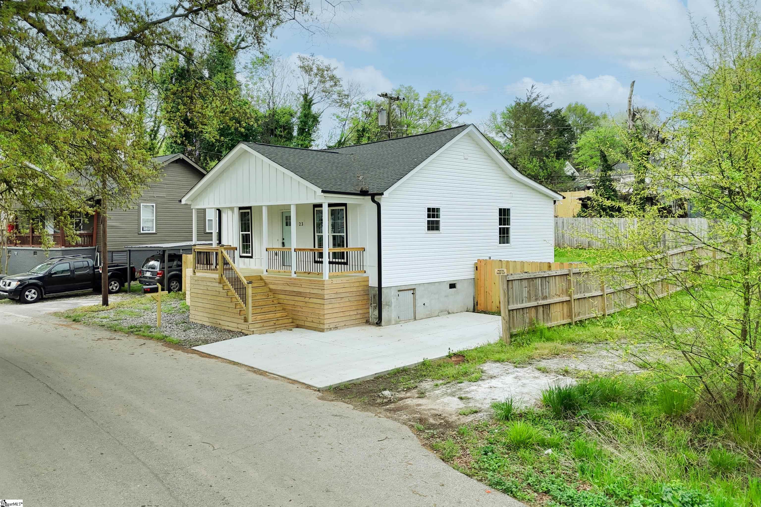 23 Ross Street Greenville, SC 29611