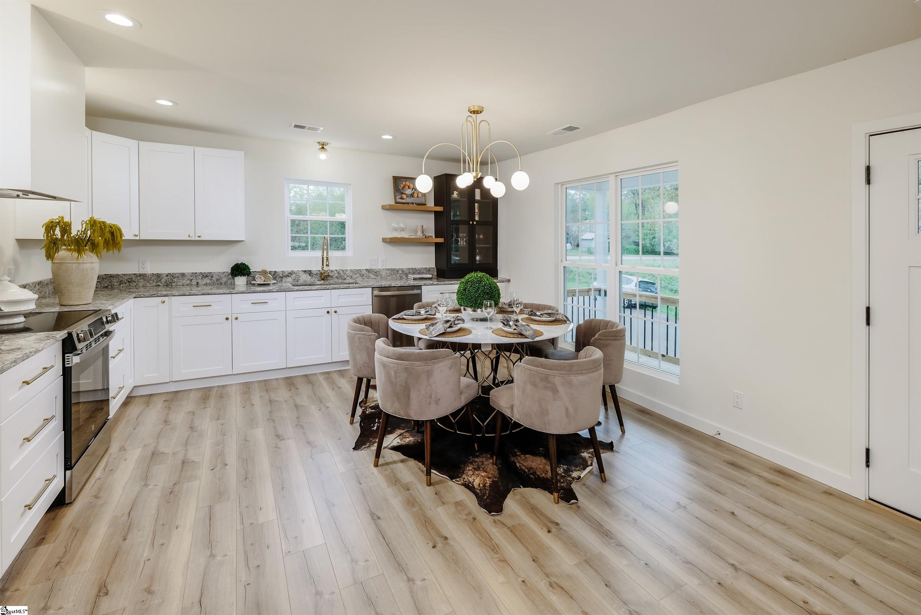 23 Ross Street Greenville, SC 29611