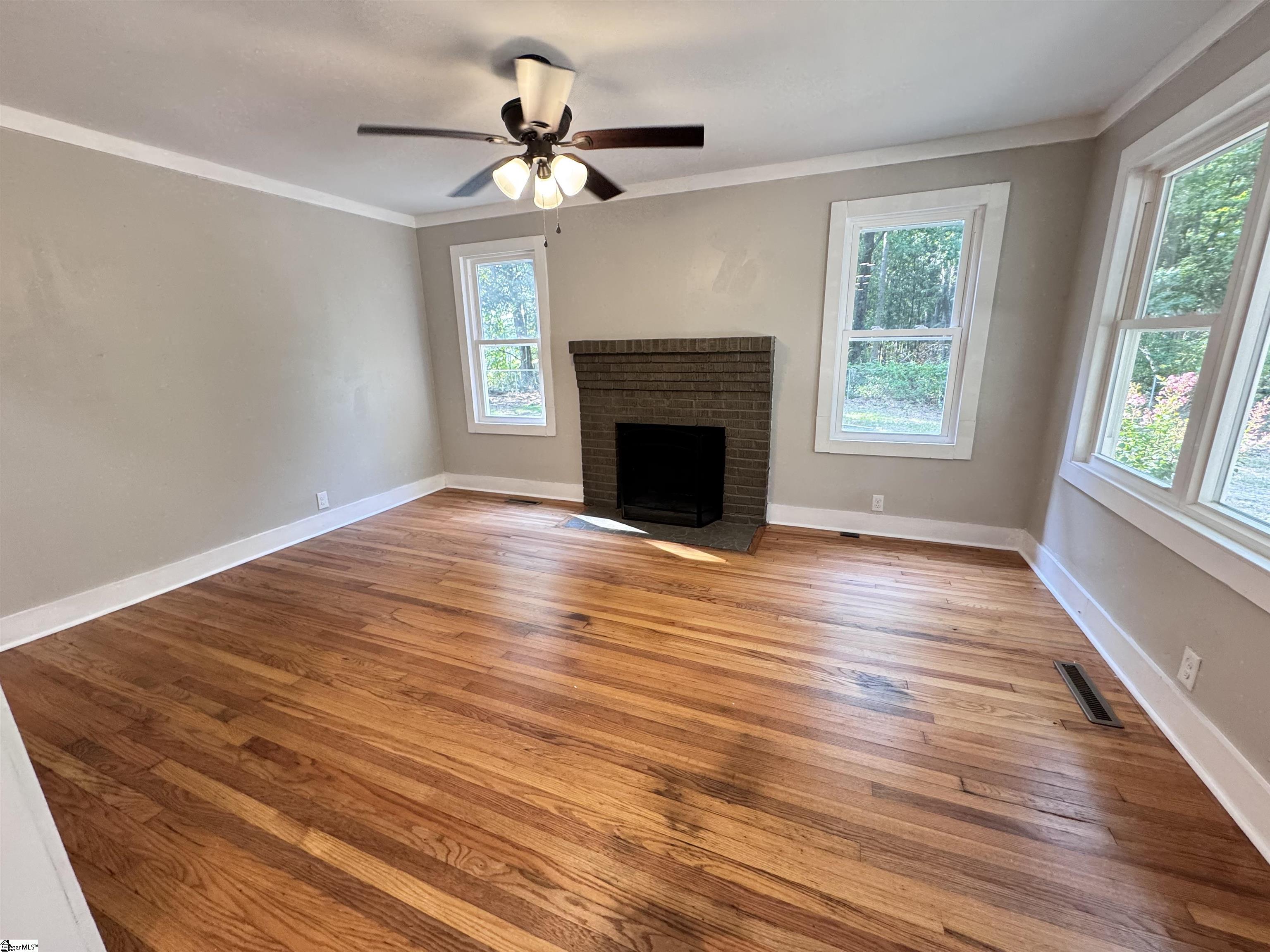637 N Old Laurens Road Fountain Inn, SC 29644