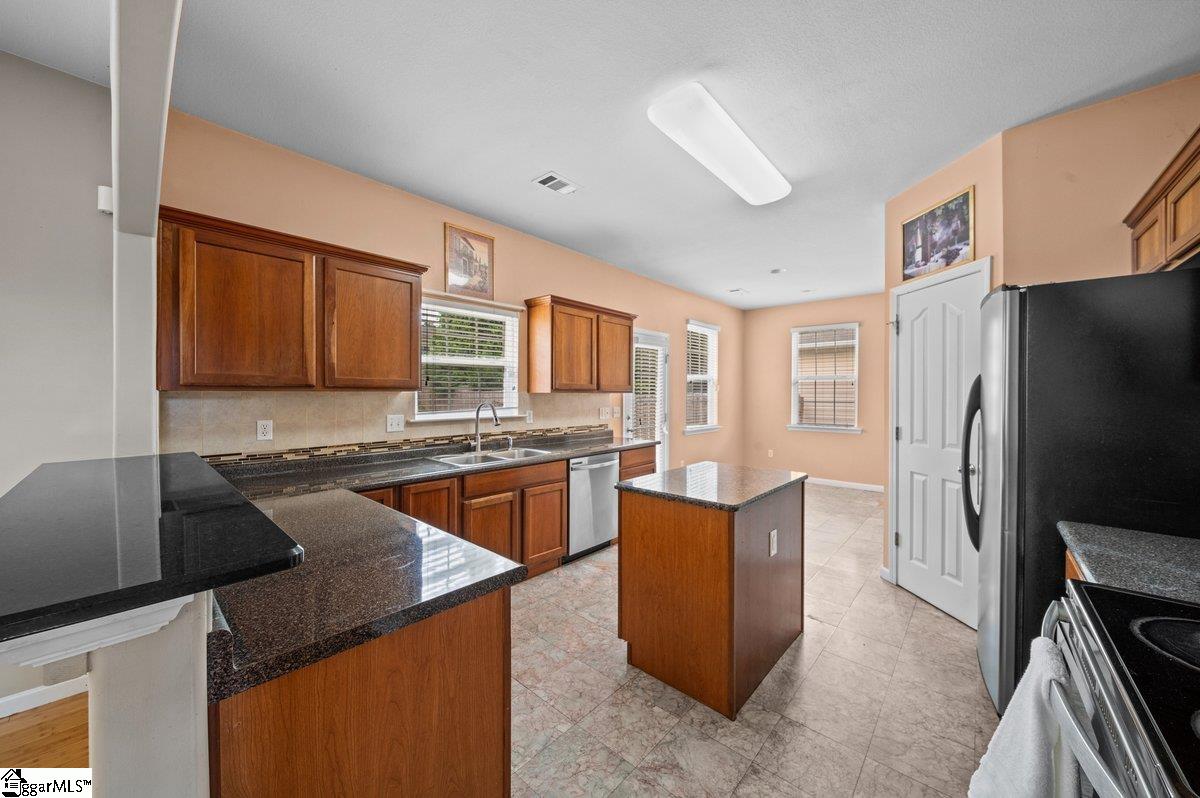 206 Collingwood Lane Spartanburg, SC 29301
