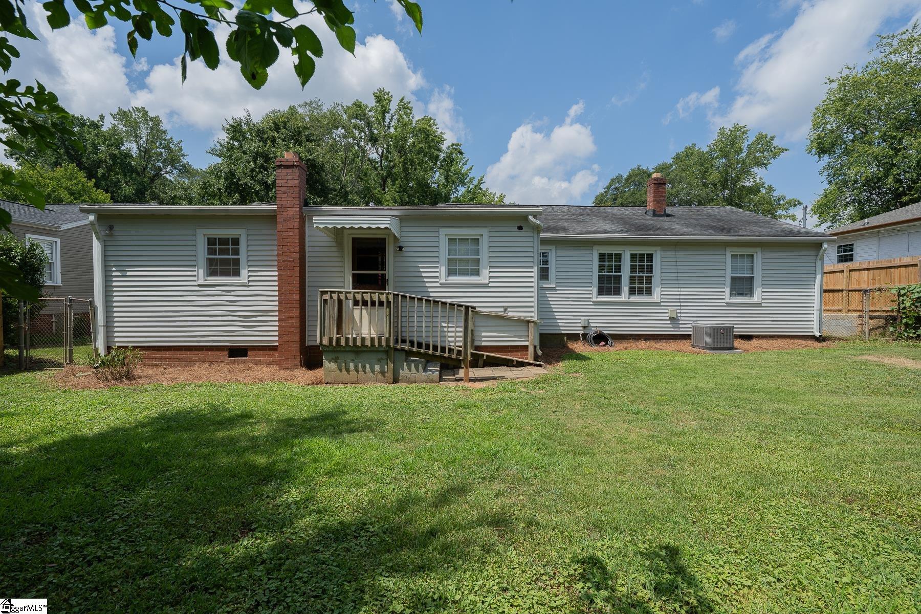 24 Blythewood Drive Greenville, SC 29607
