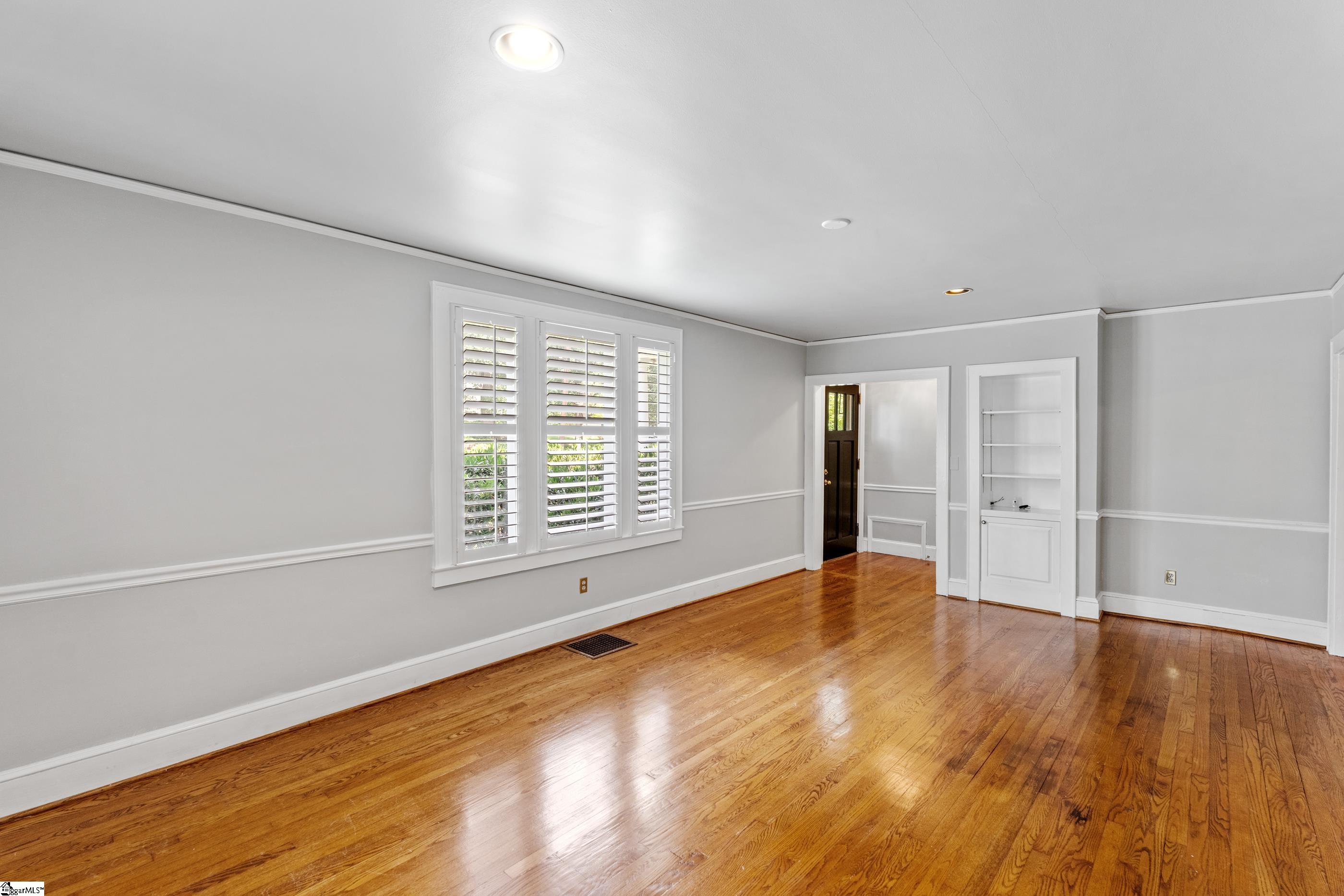 222 E Avondale Drive Greenville, SC 29609