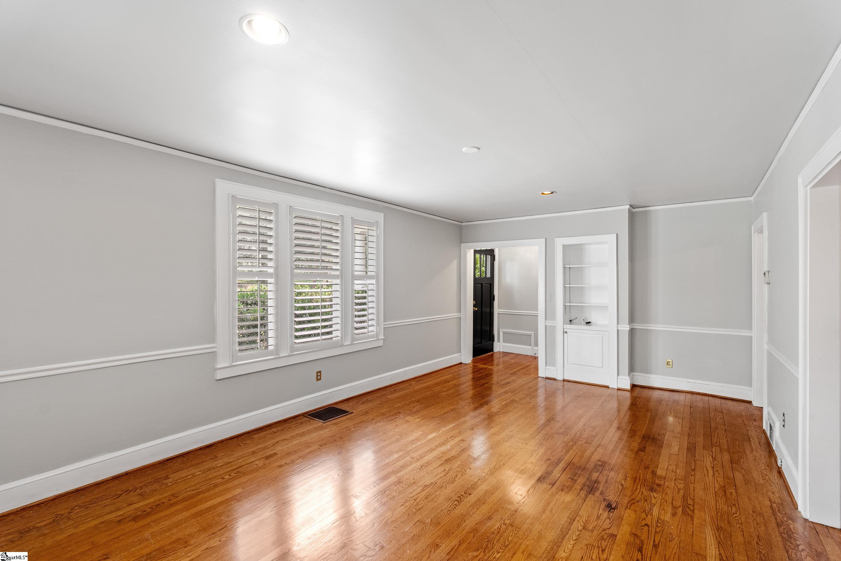 222 E Avondale Drive Greenville, SC 29609