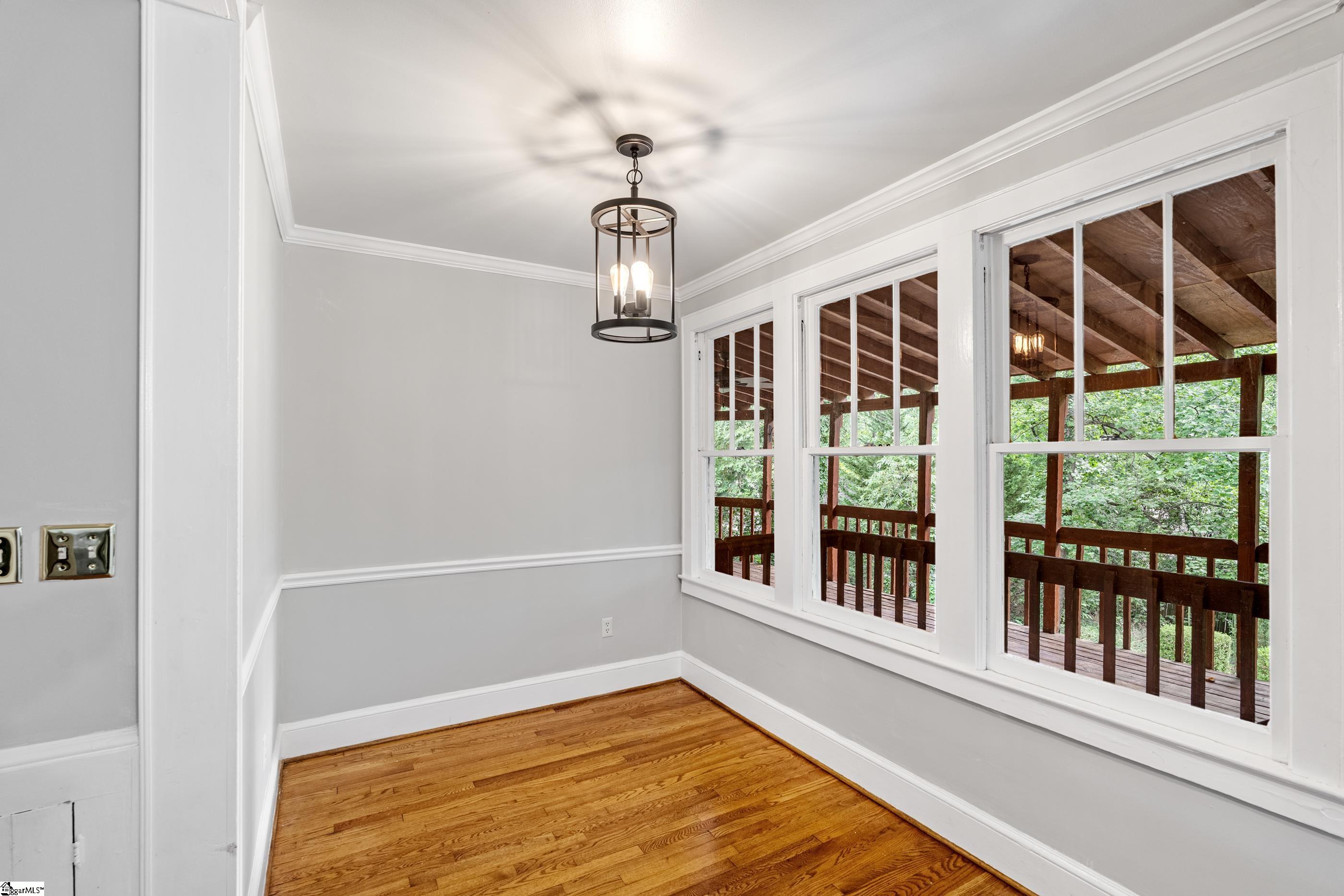 222 E Avondale Drive Greenville, SC 29609