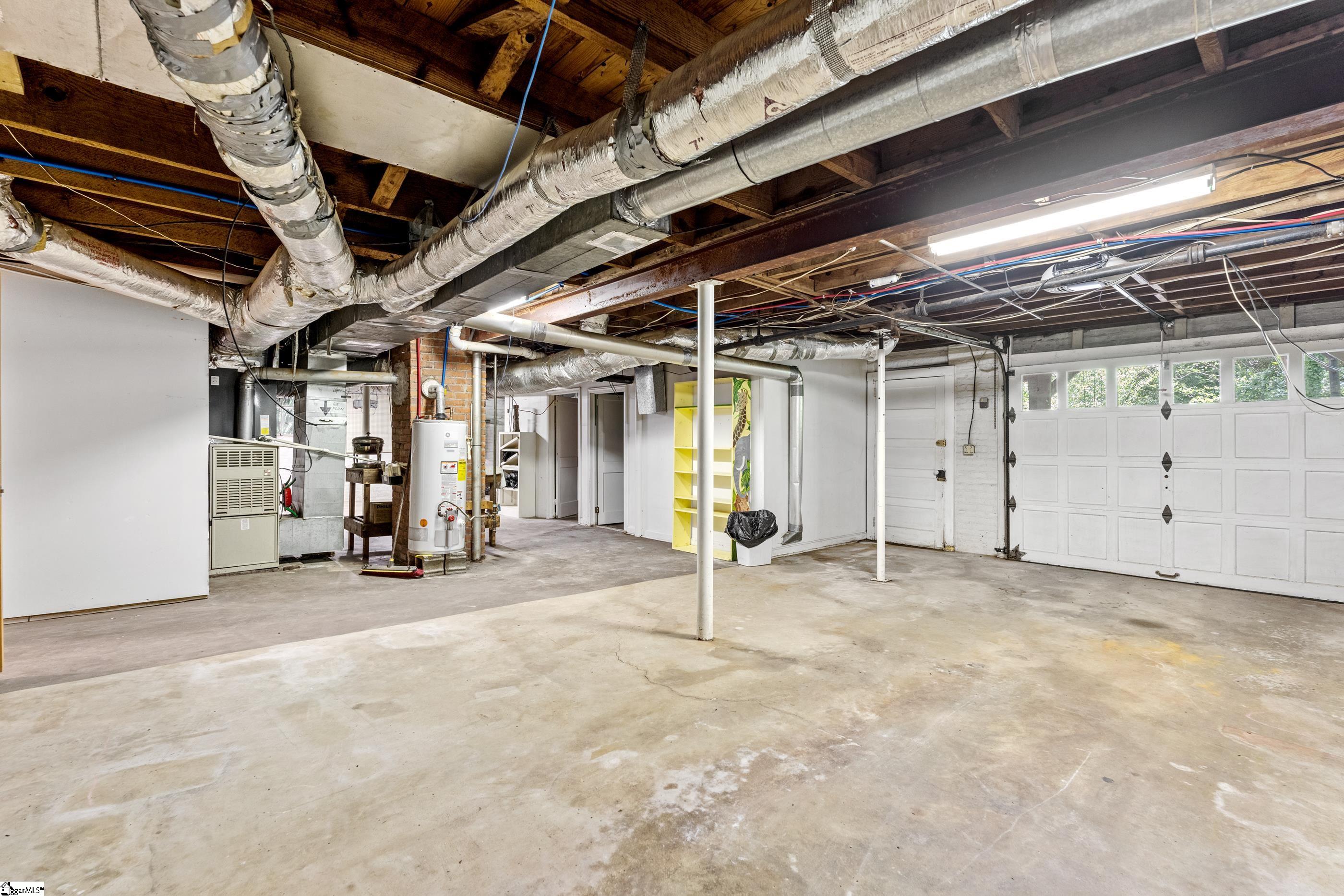 222 E Avondale Drive Greenville, SC 29609